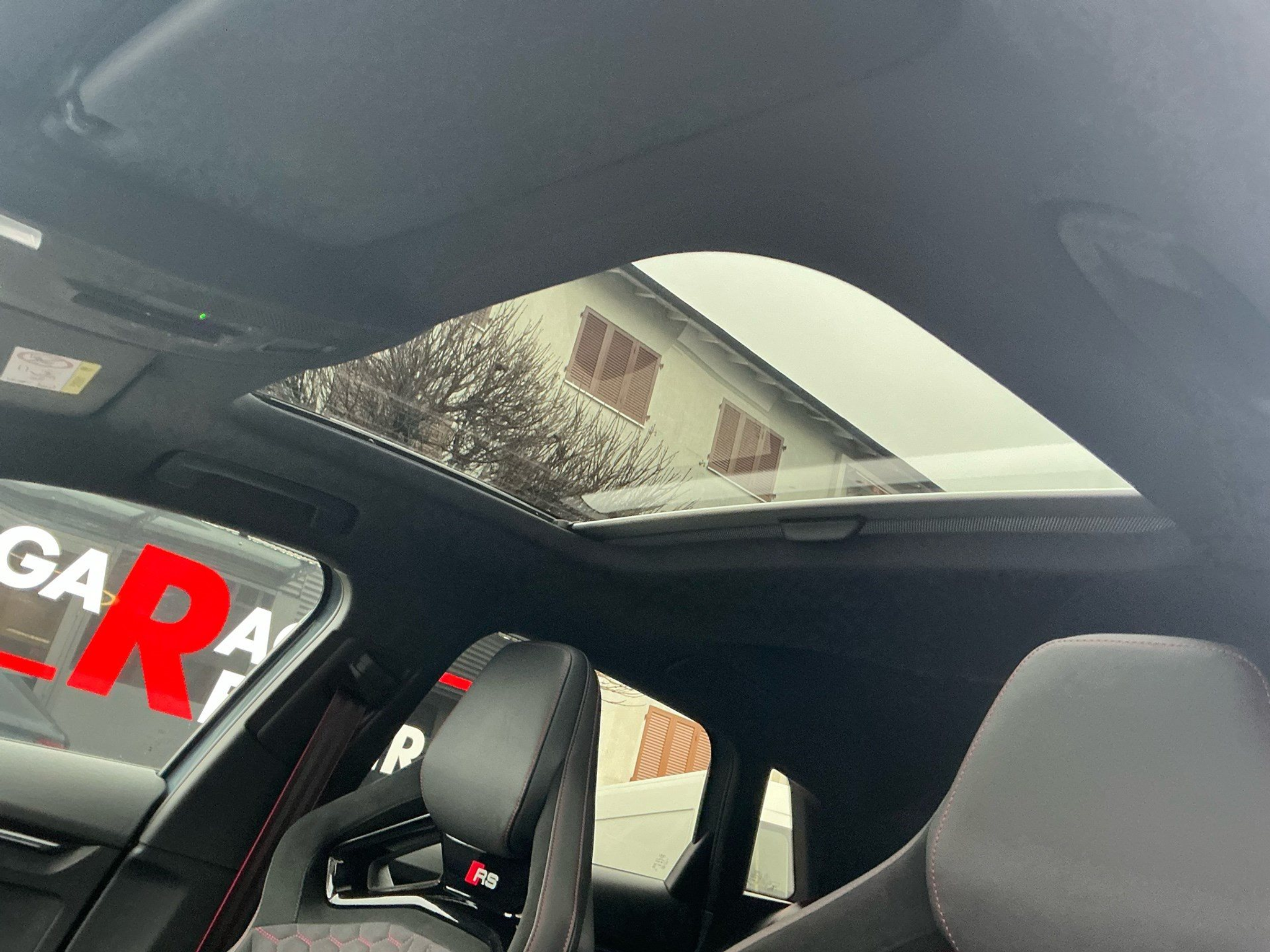 listing desktop thumbnail image 8