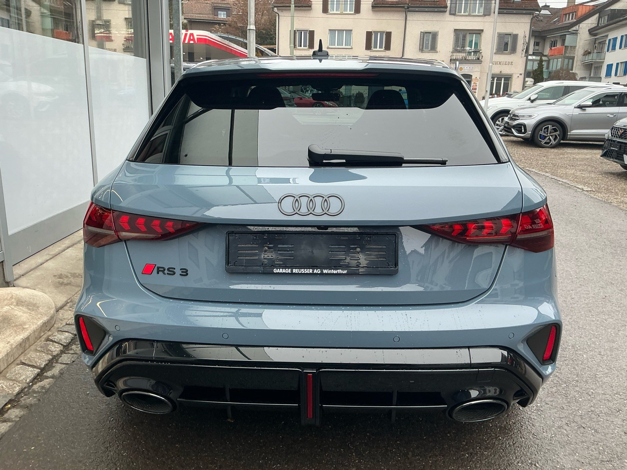 listing desktop thumbnail image 4