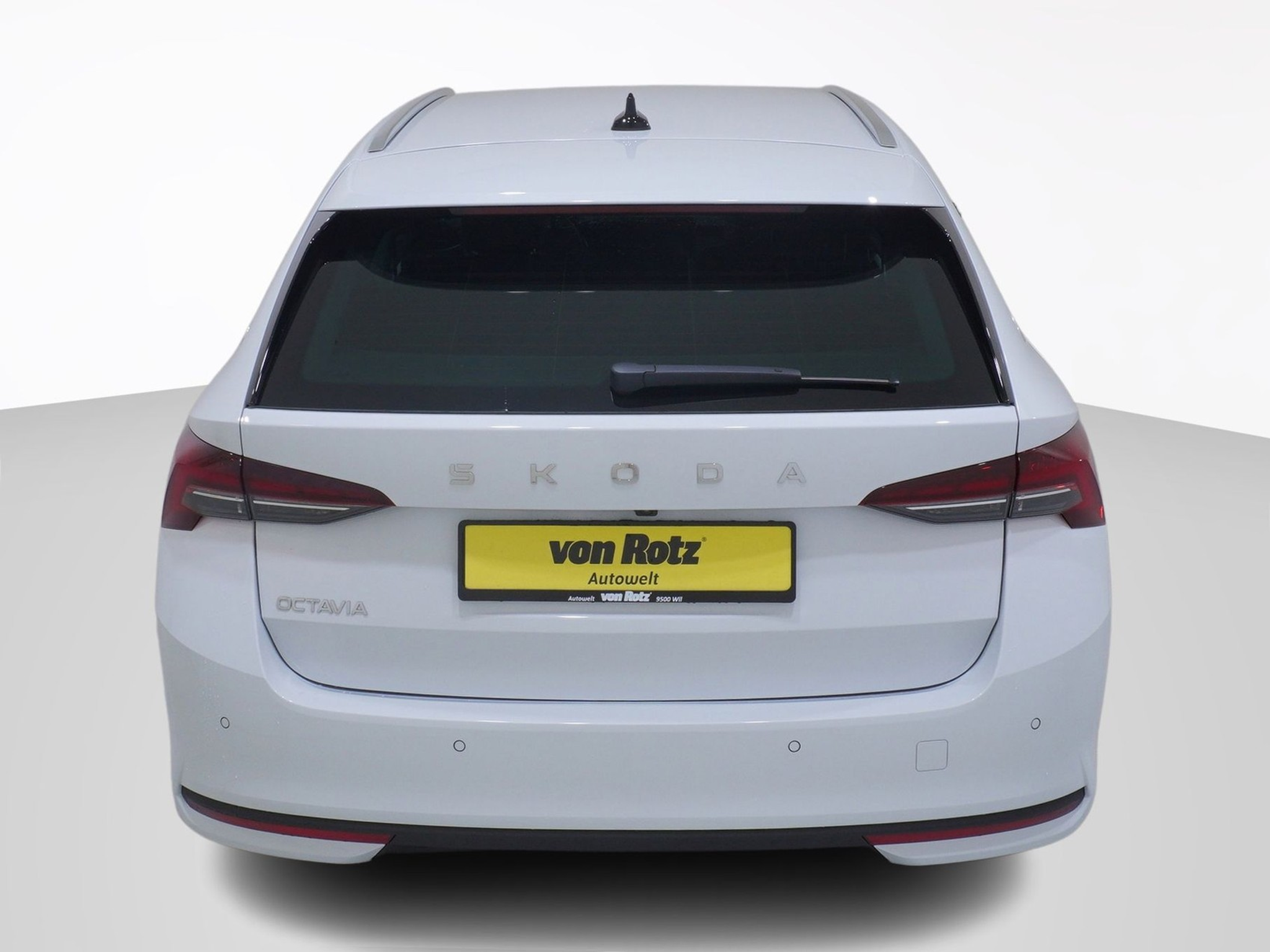 listing desktop thumbnail image 3