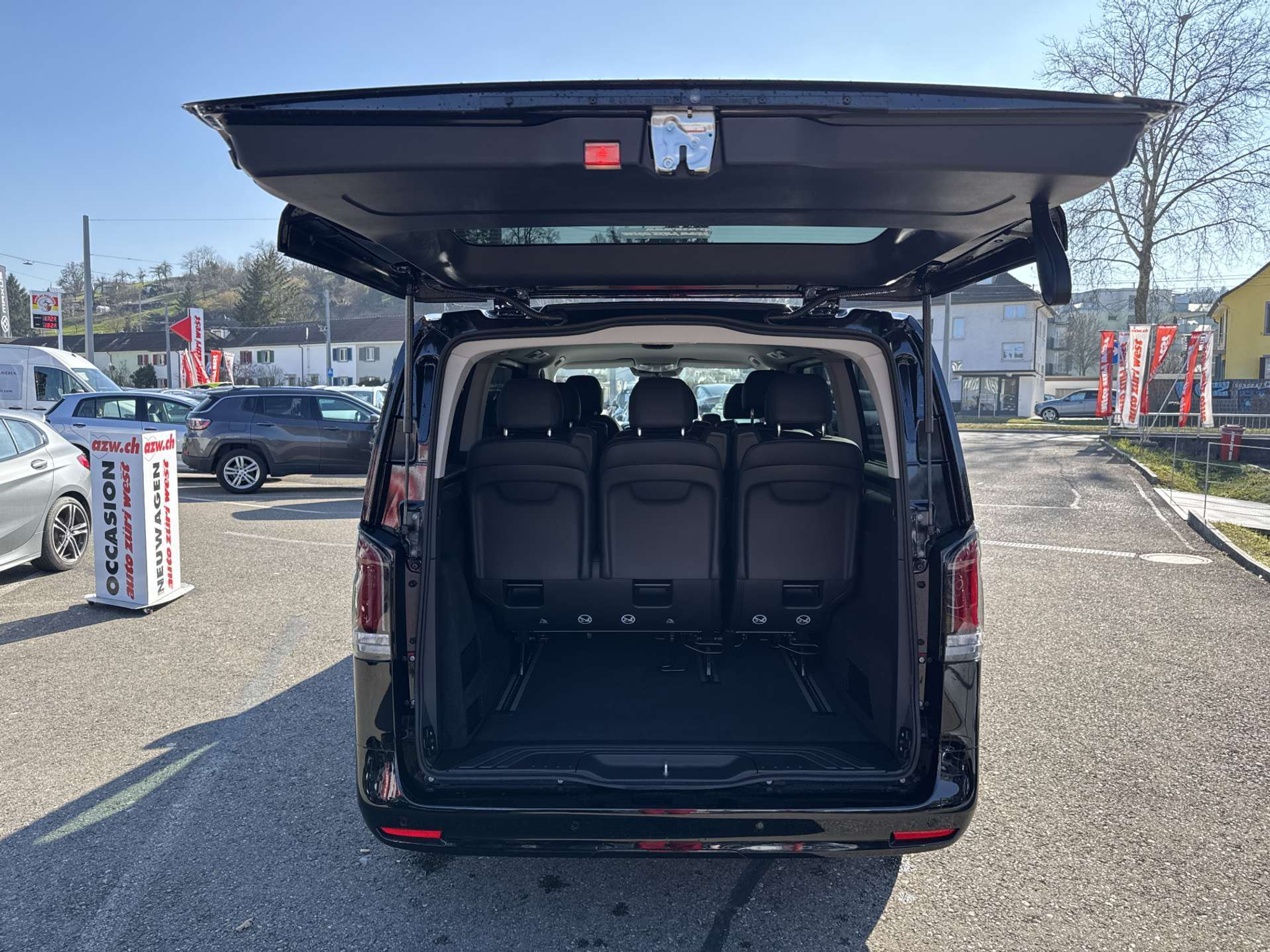 listing desktop thumbnail image 7