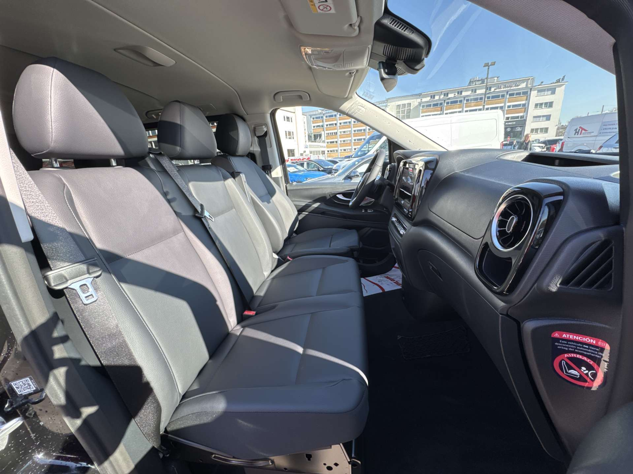 listing desktop thumbnail image 12