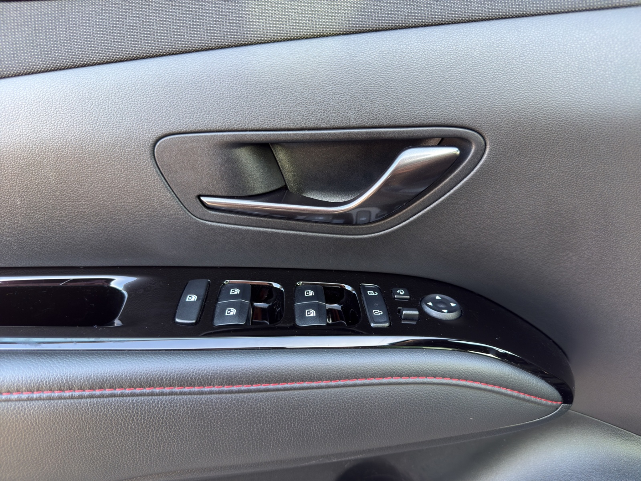 listing desktop thumbnail image 10