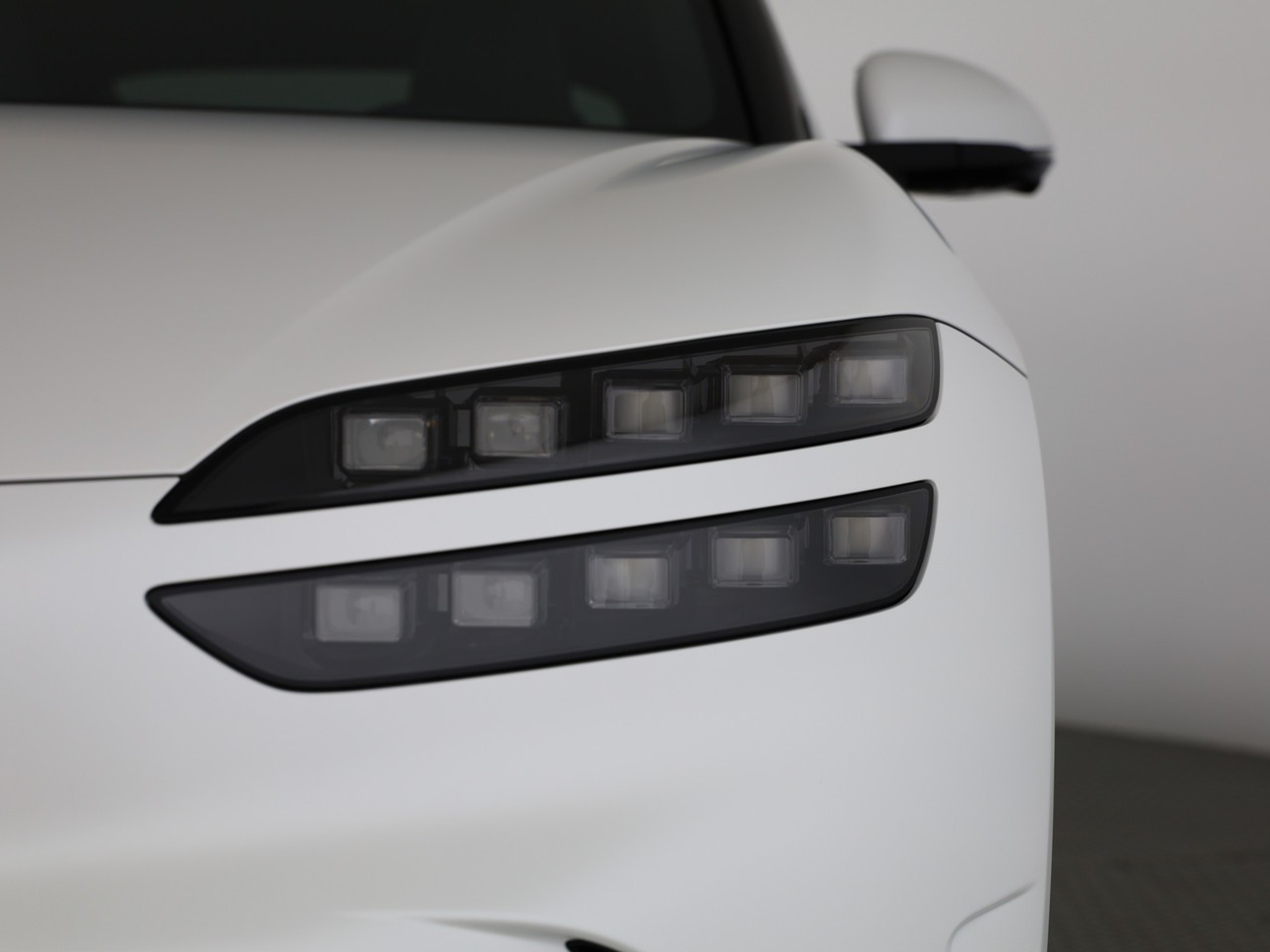 listing desktop thumbnail image 8