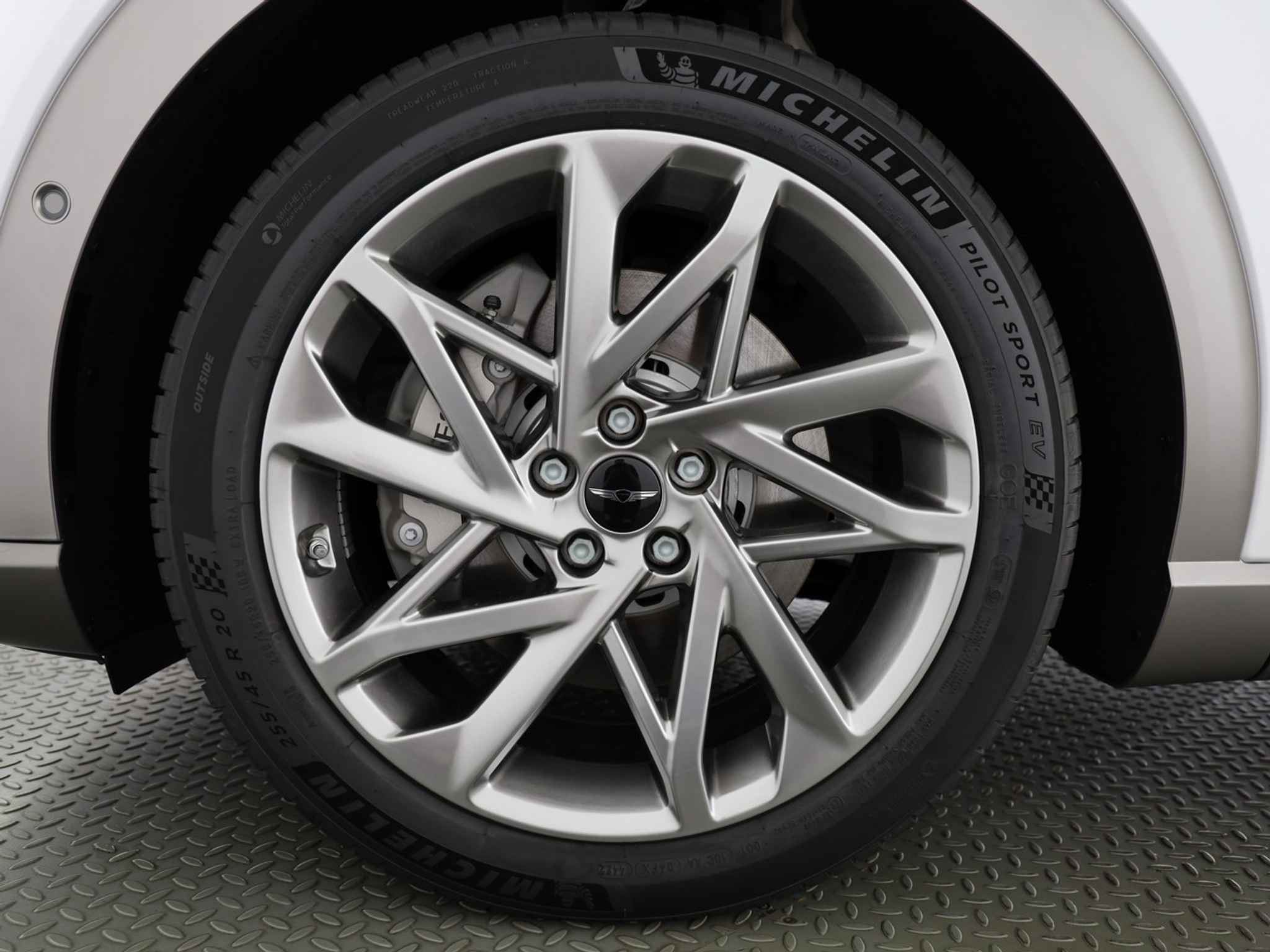 listing desktop thumbnail image 19