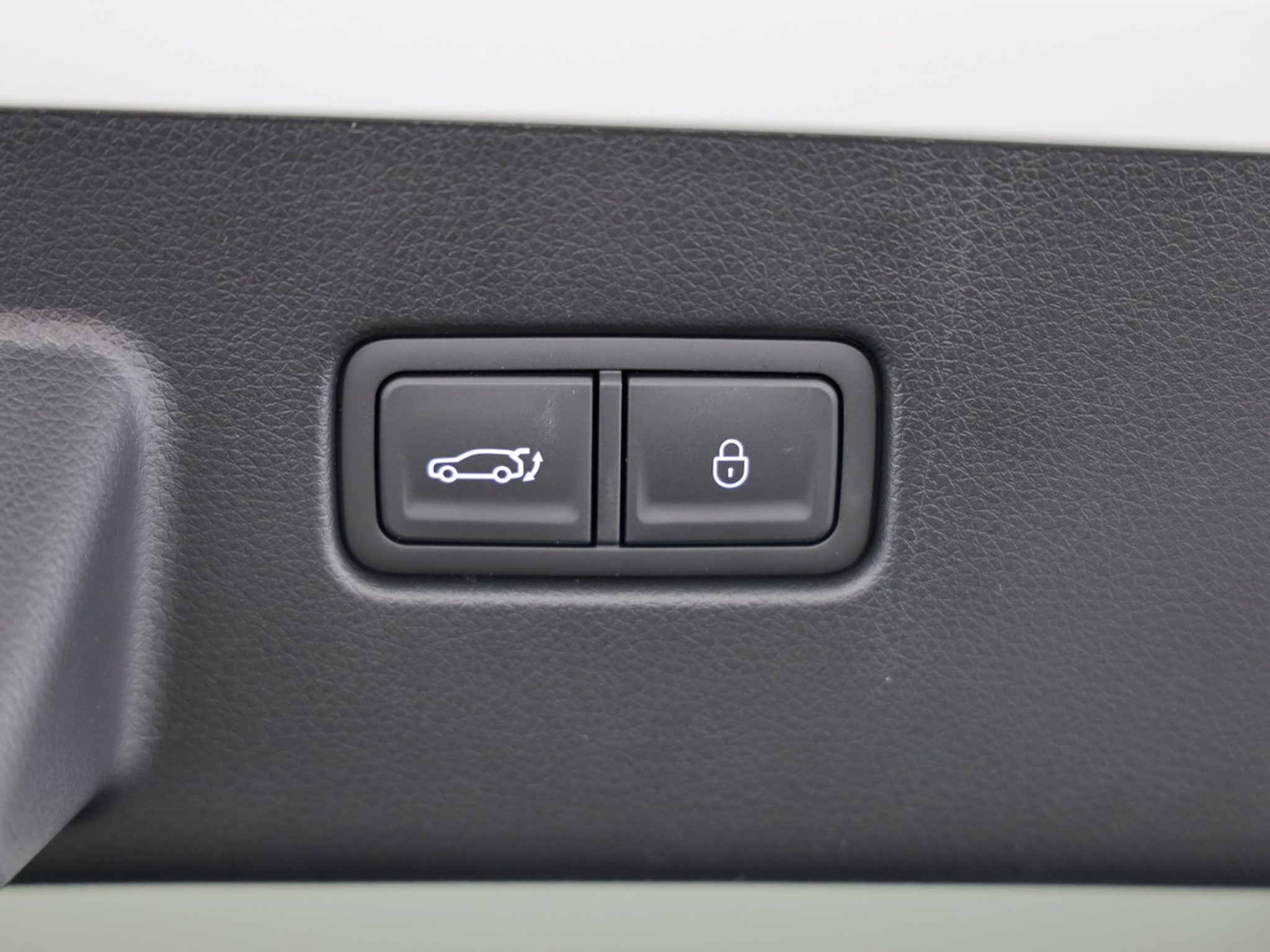 listing desktop thumbnail image 11