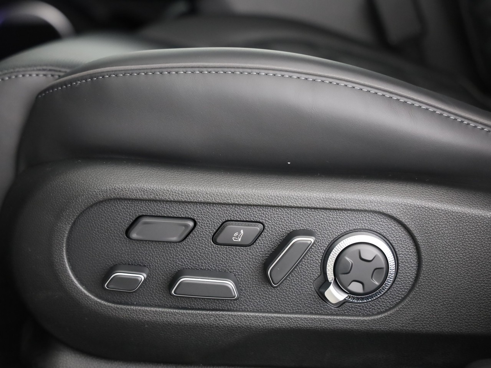 listing desktop thumbnail image 14