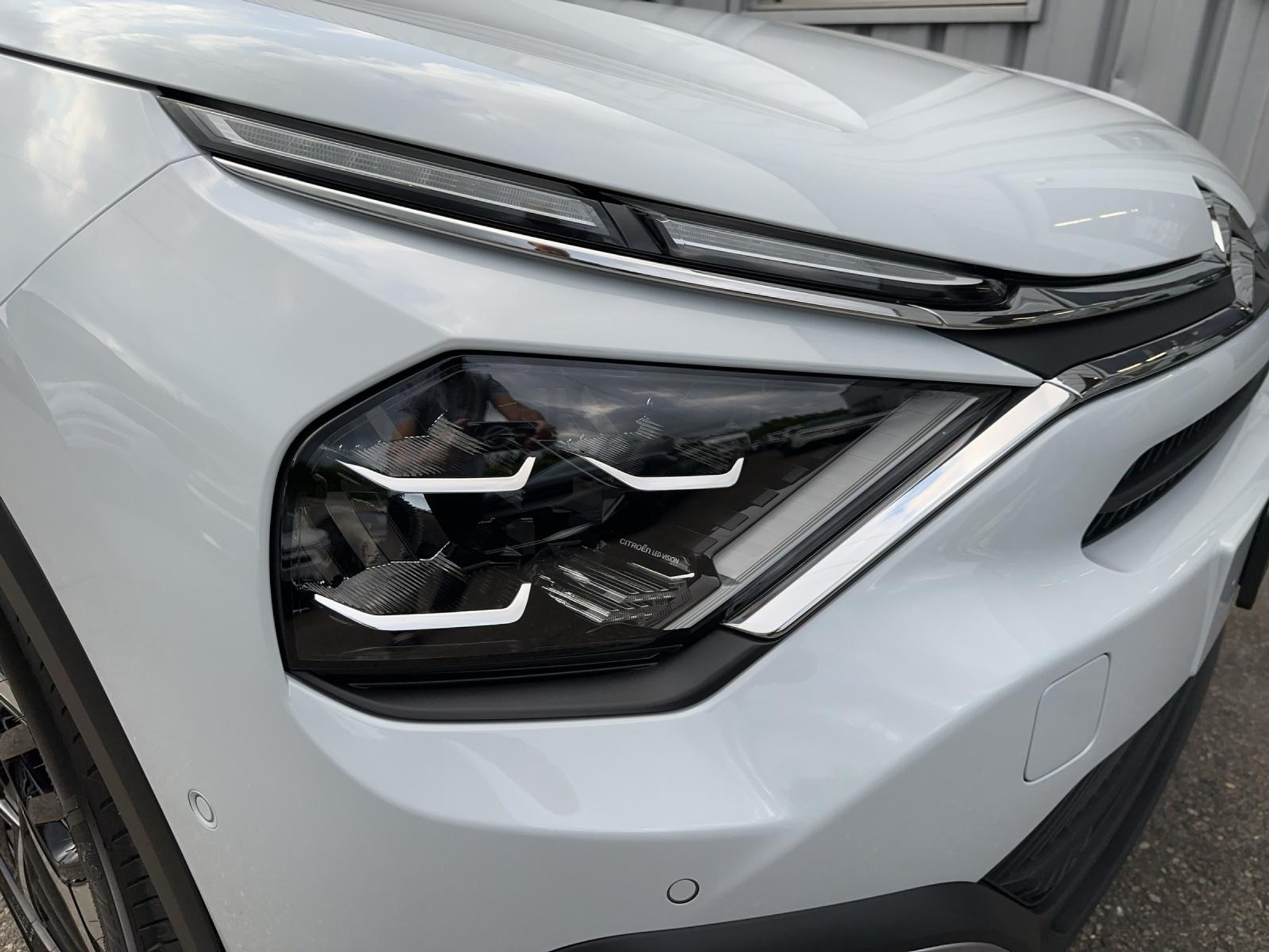 listing desktop thumbnail image 20