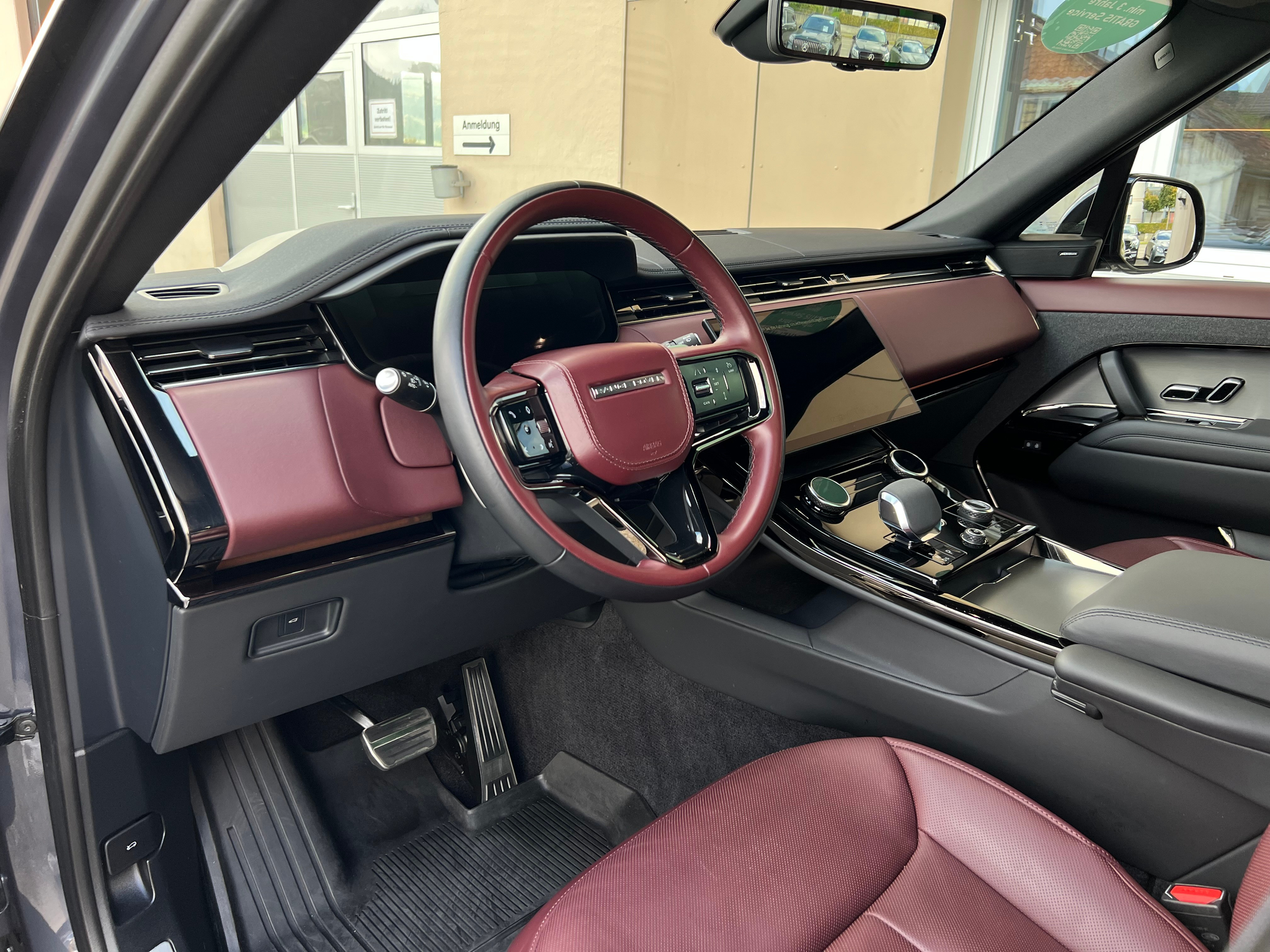 listing desktop thumbnail image 11