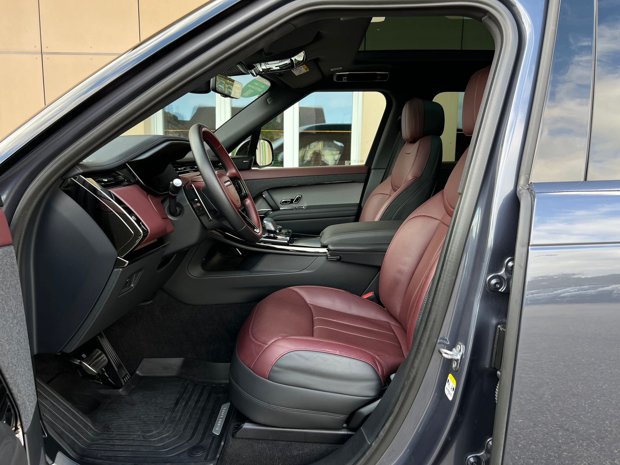 listing desktop thumbnail image 10