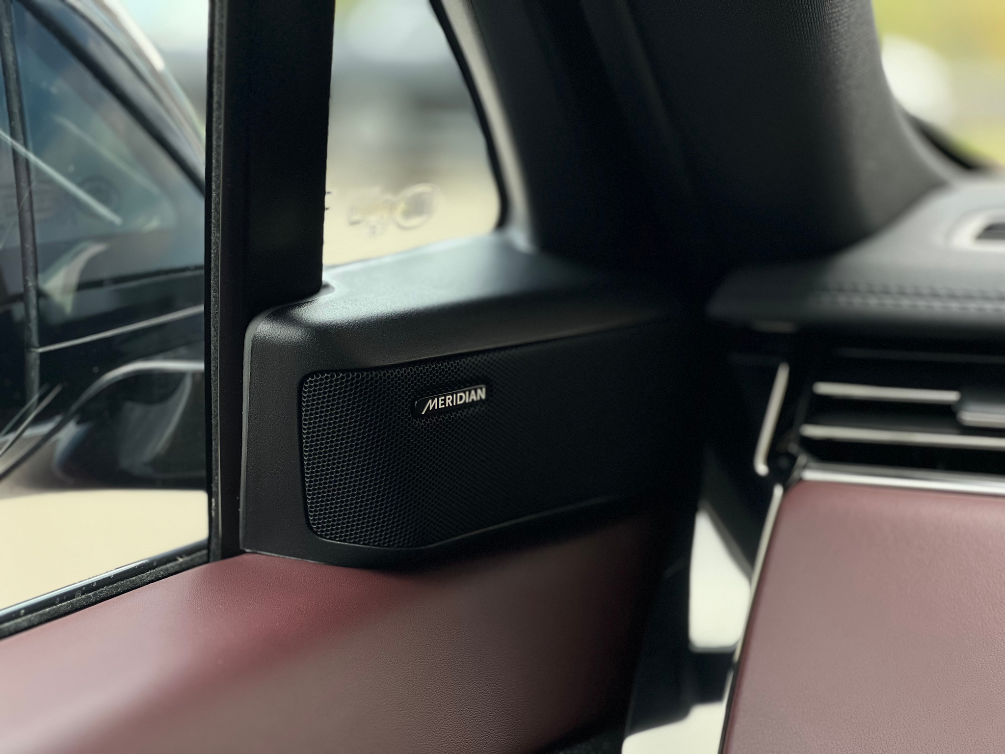 listing desktop thumbnail image 22