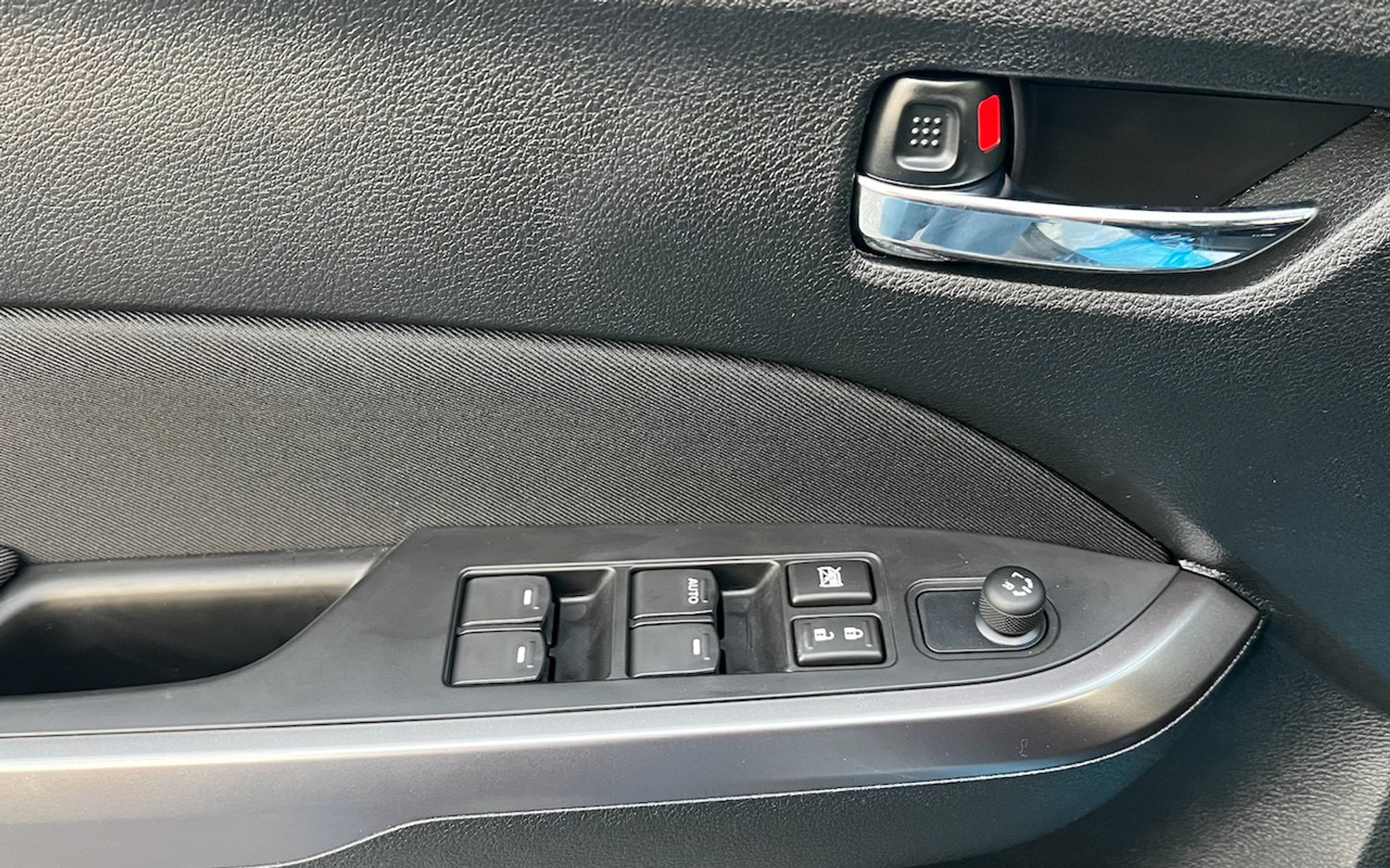 listing desktop thumbnail image 20