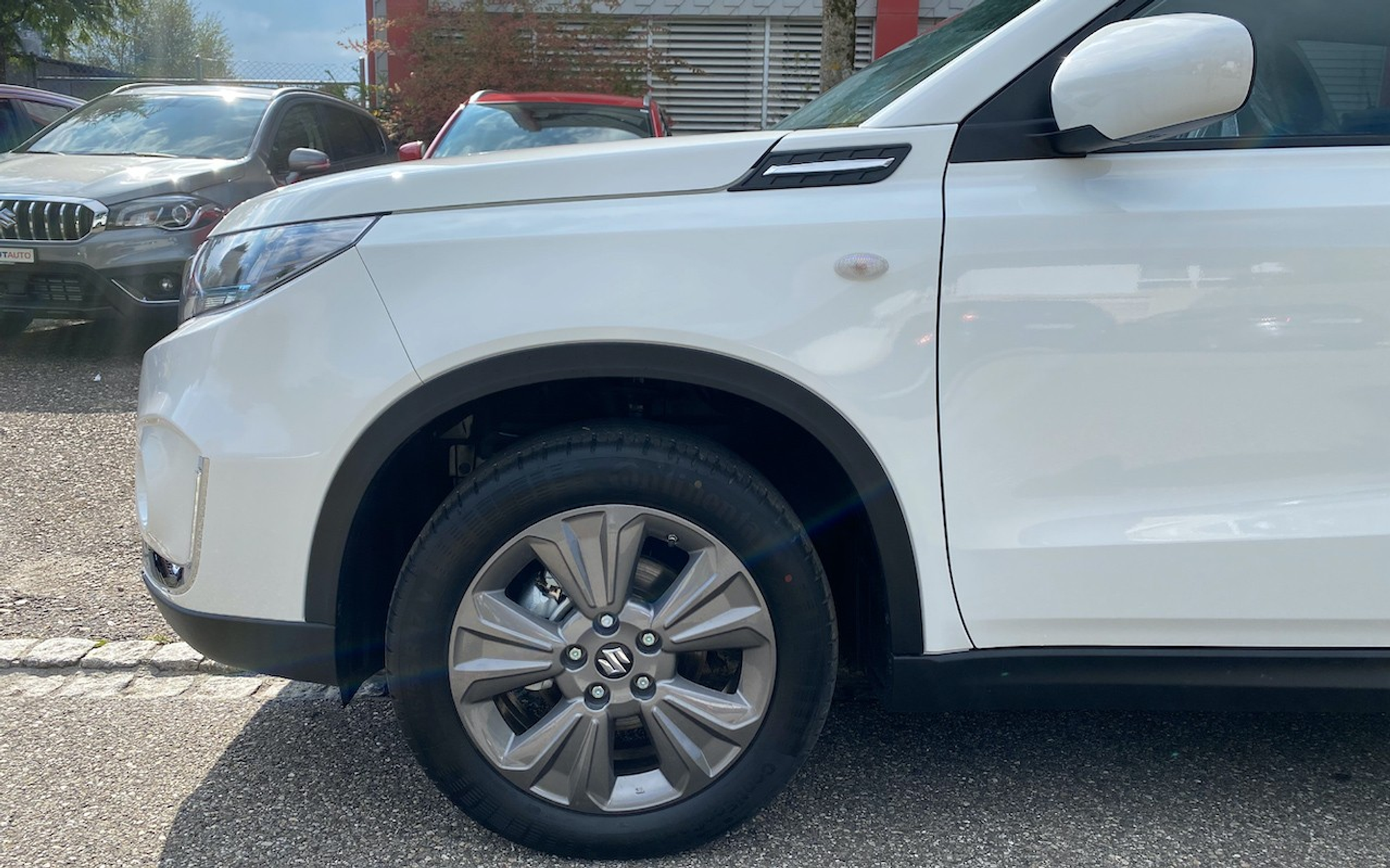 listing desktop thumbnail image 6