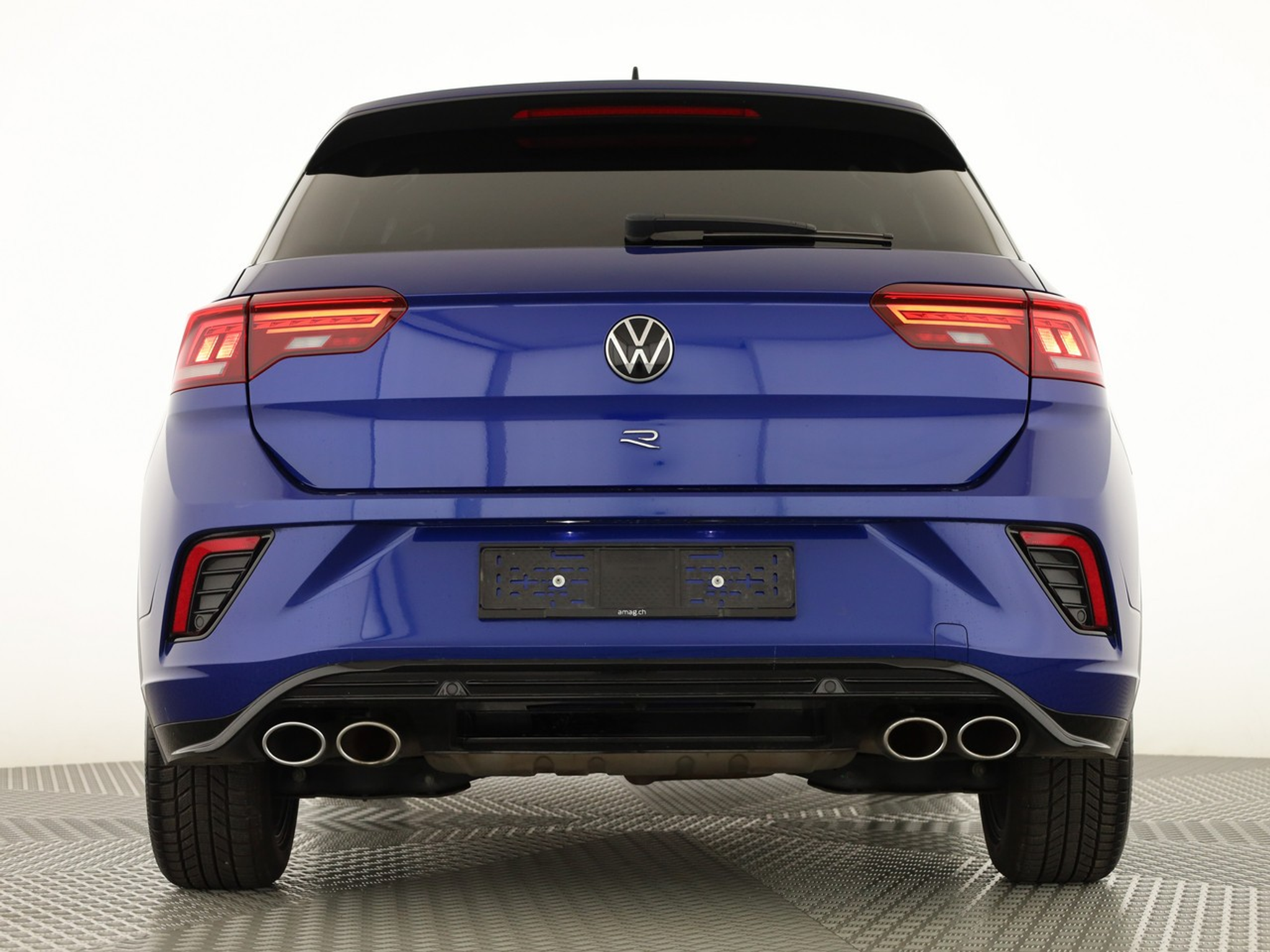 listing desktop thumbnail image 3