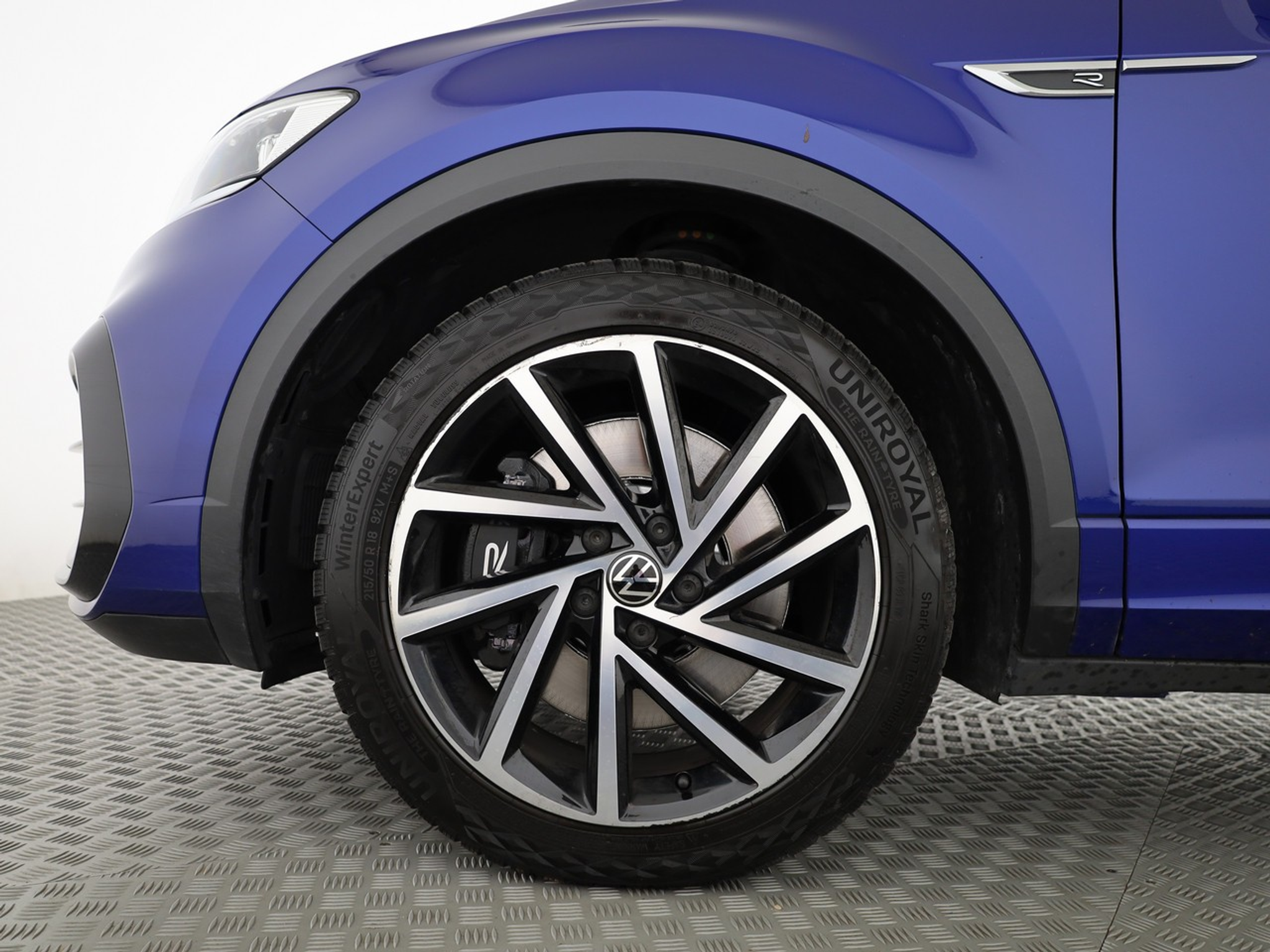 listing desktop thumbnail image 4