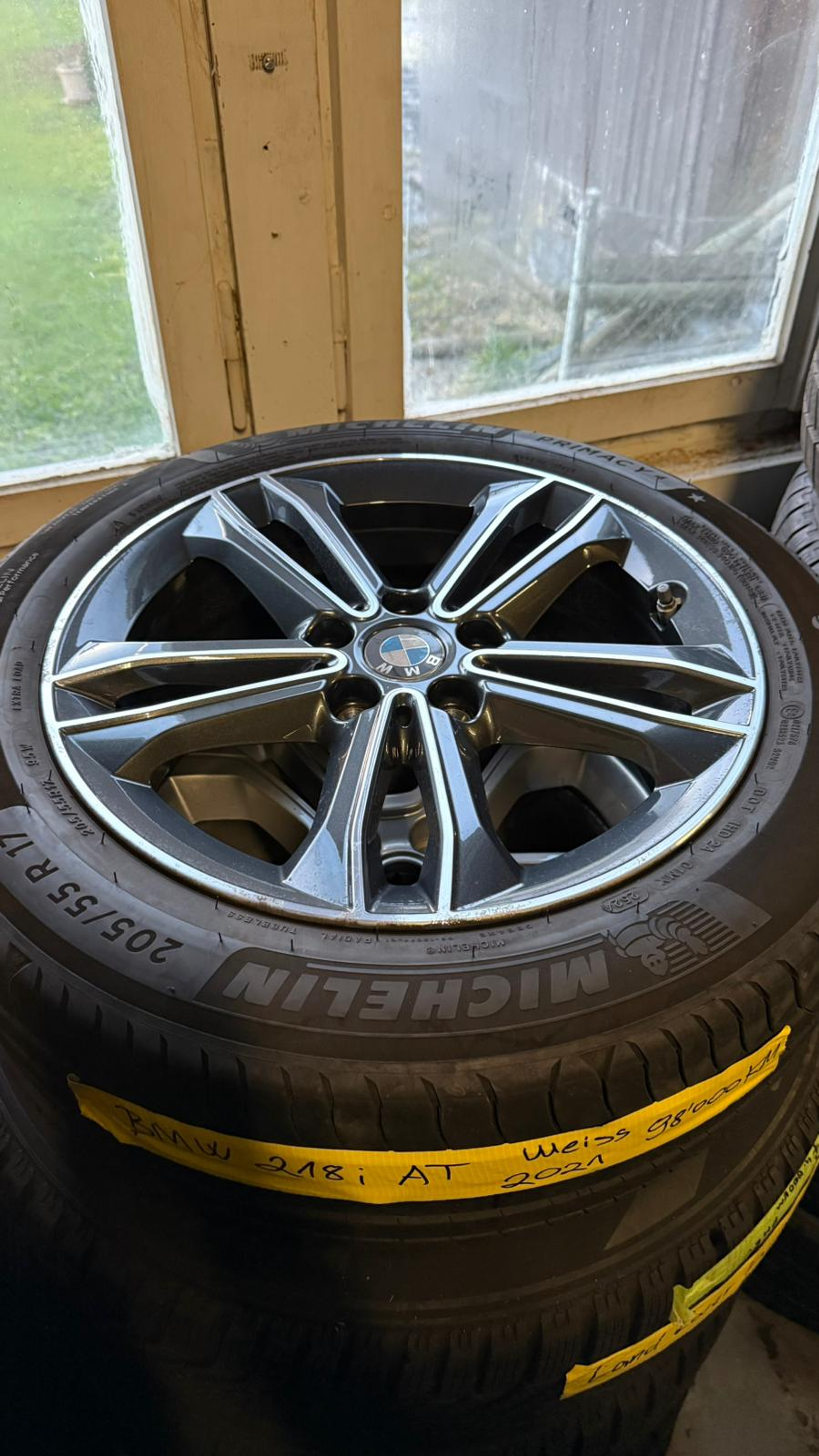 listing desktop thumbnail image 23