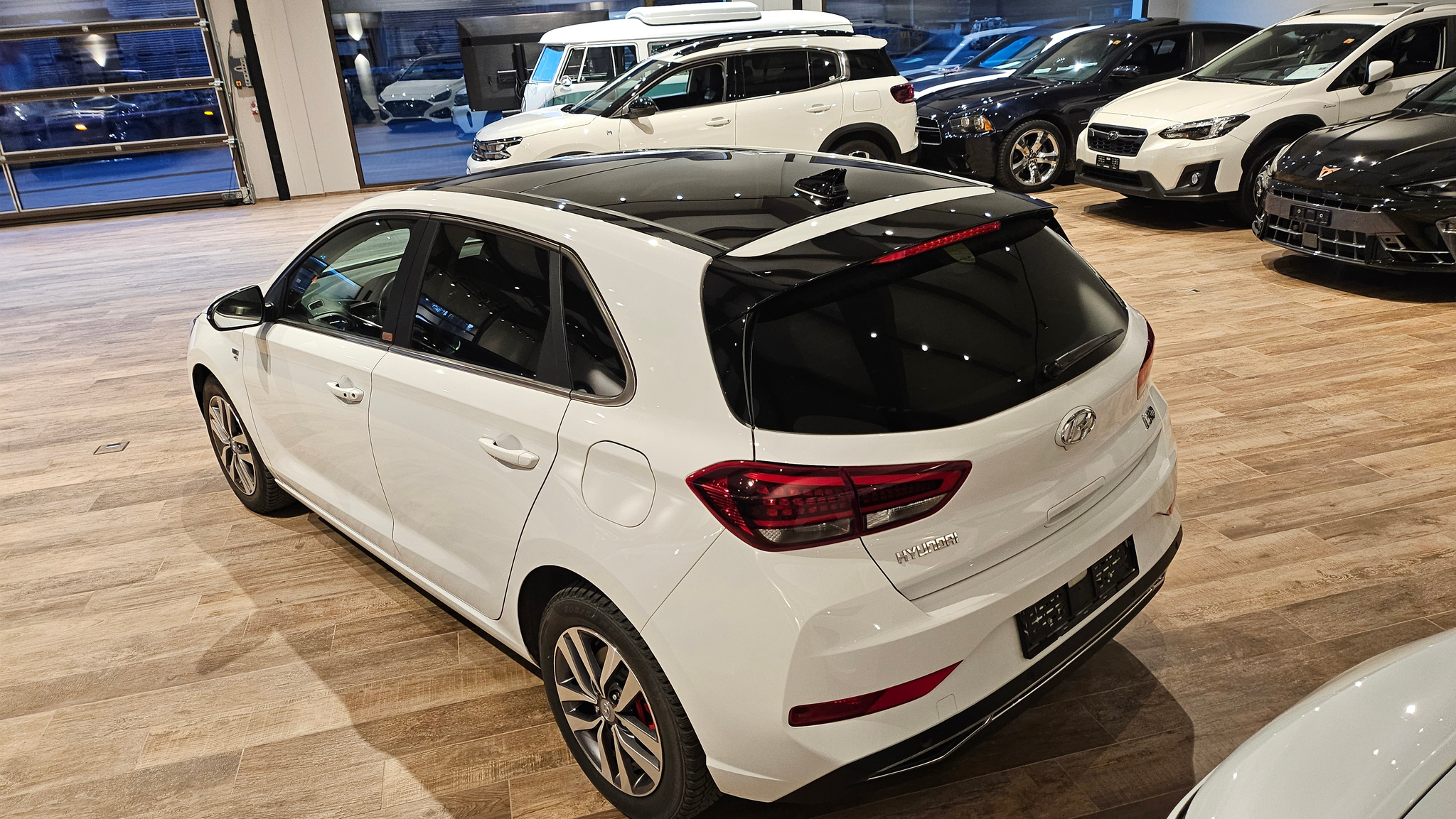 listing desktop thumbnail image 13