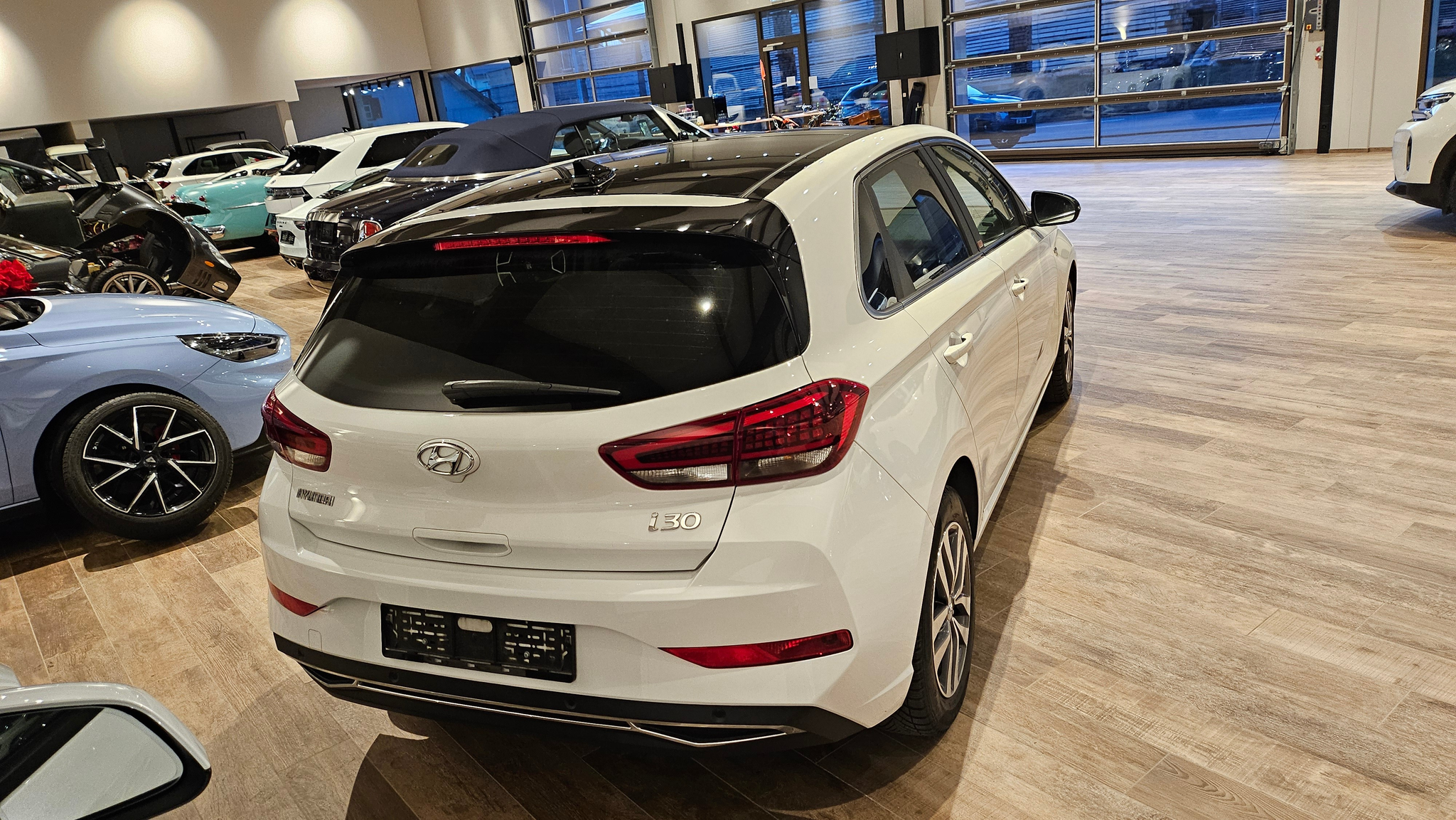 listing desktop thumbnail image 10