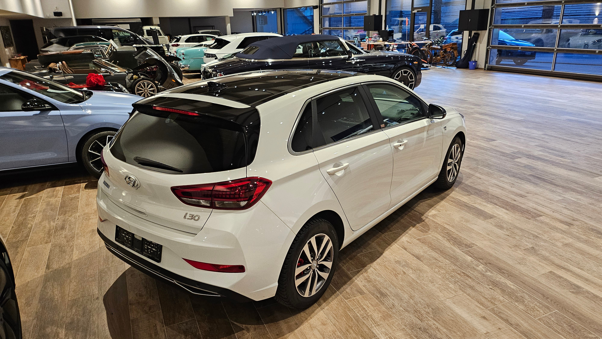 listing desktop thumbnail image 9