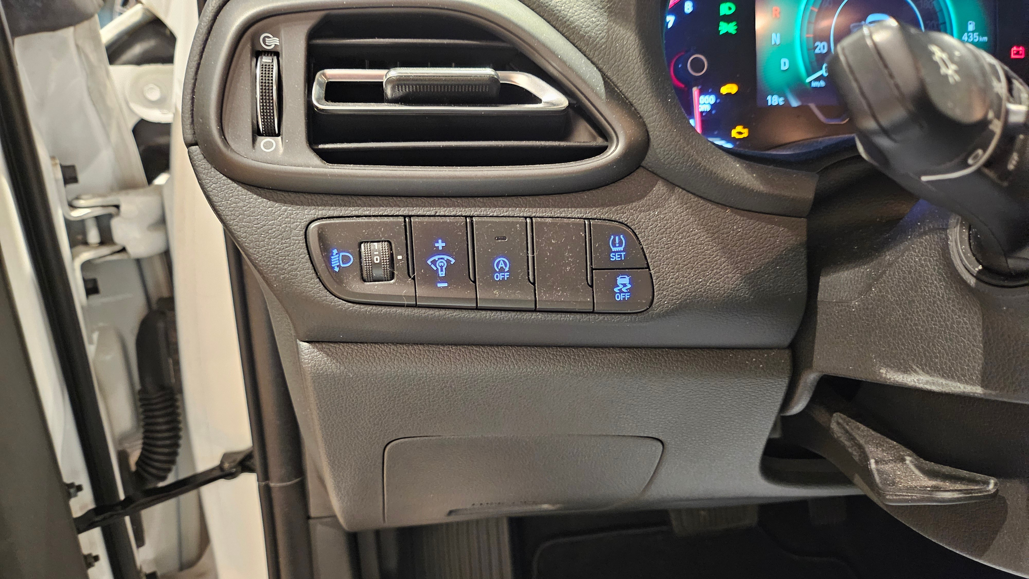 listing desktop thumbnail image 27