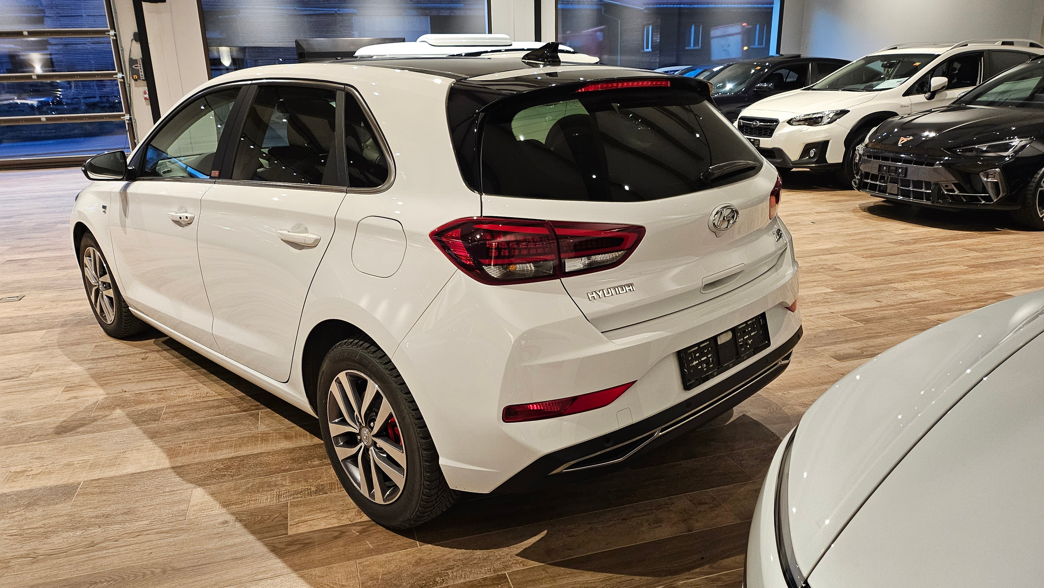 listing desktop thumbnail image 12