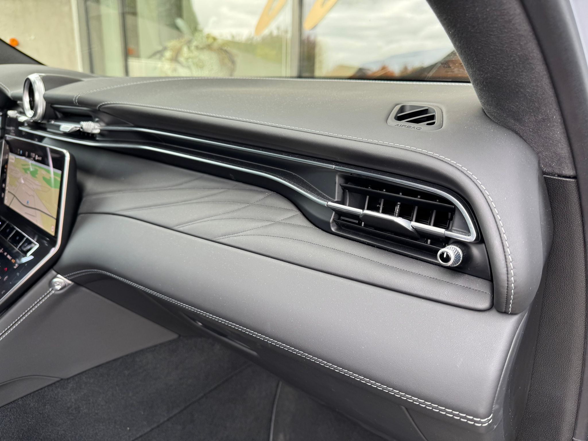 listing desktop thumbnail image 30