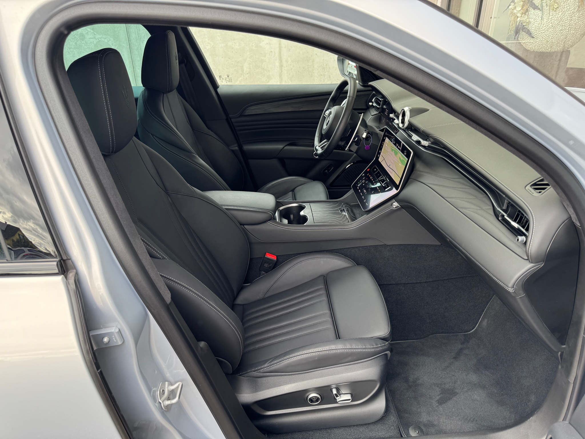 listing desktop thumbnail image 25