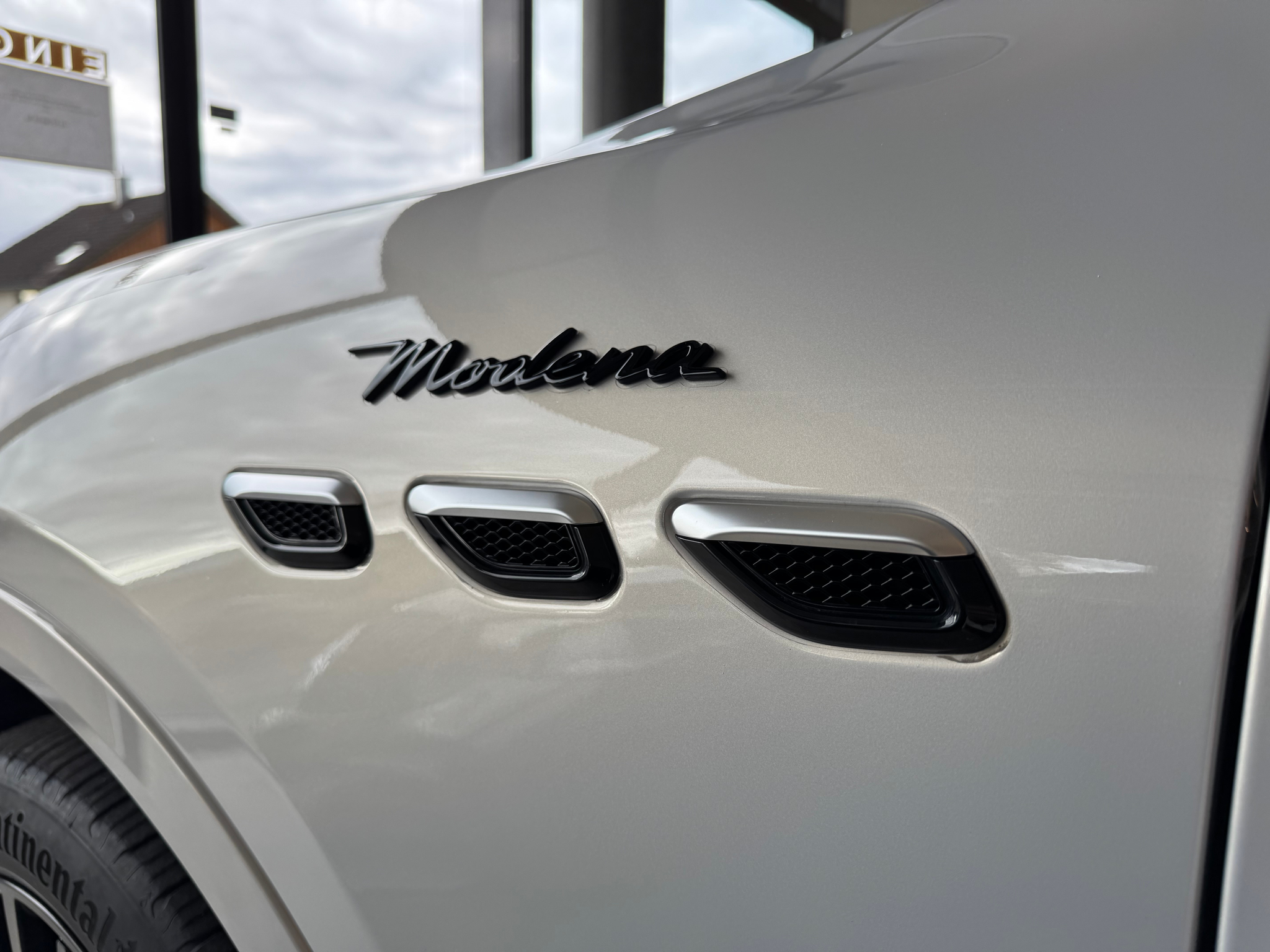 listing desktop thumbnail image 9