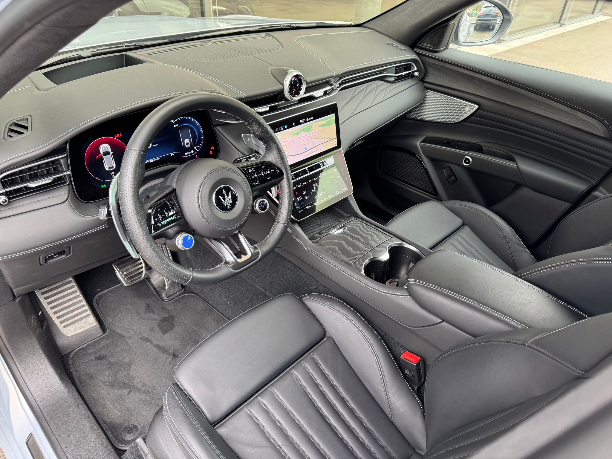 listing desktop thumbnail image 12