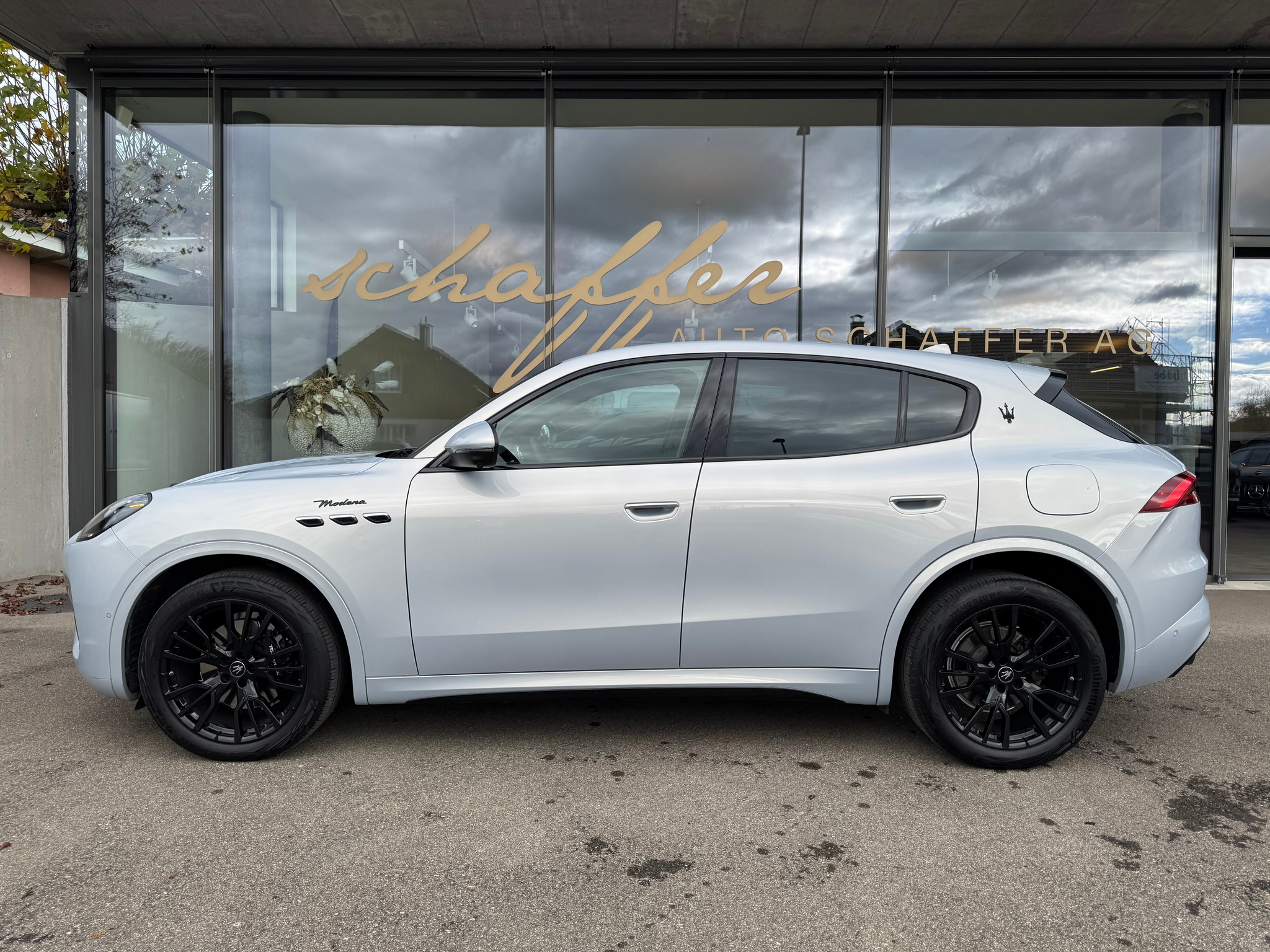 listing desktop thumbnail image 4