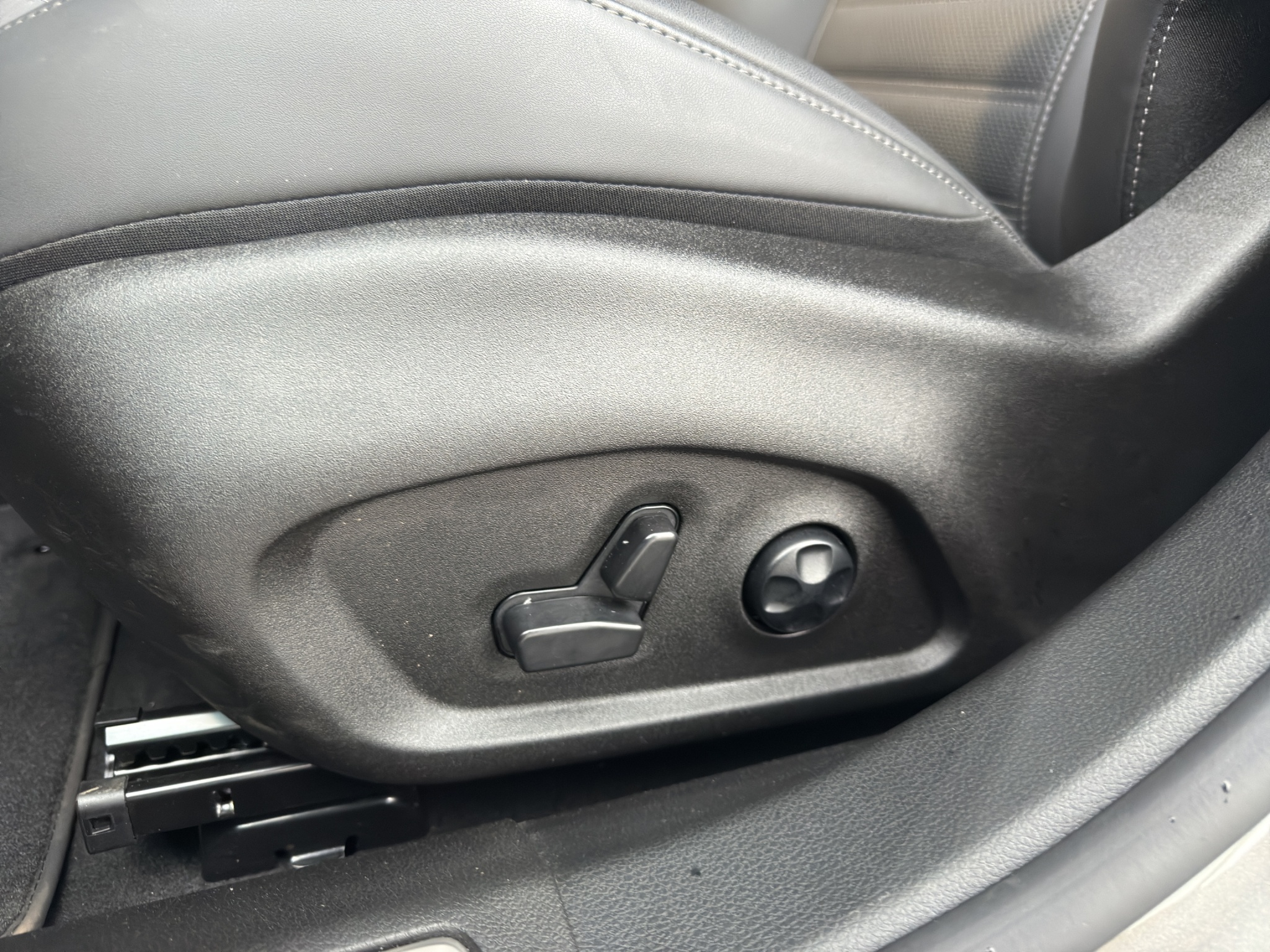 listing desktop thumbnail image 22