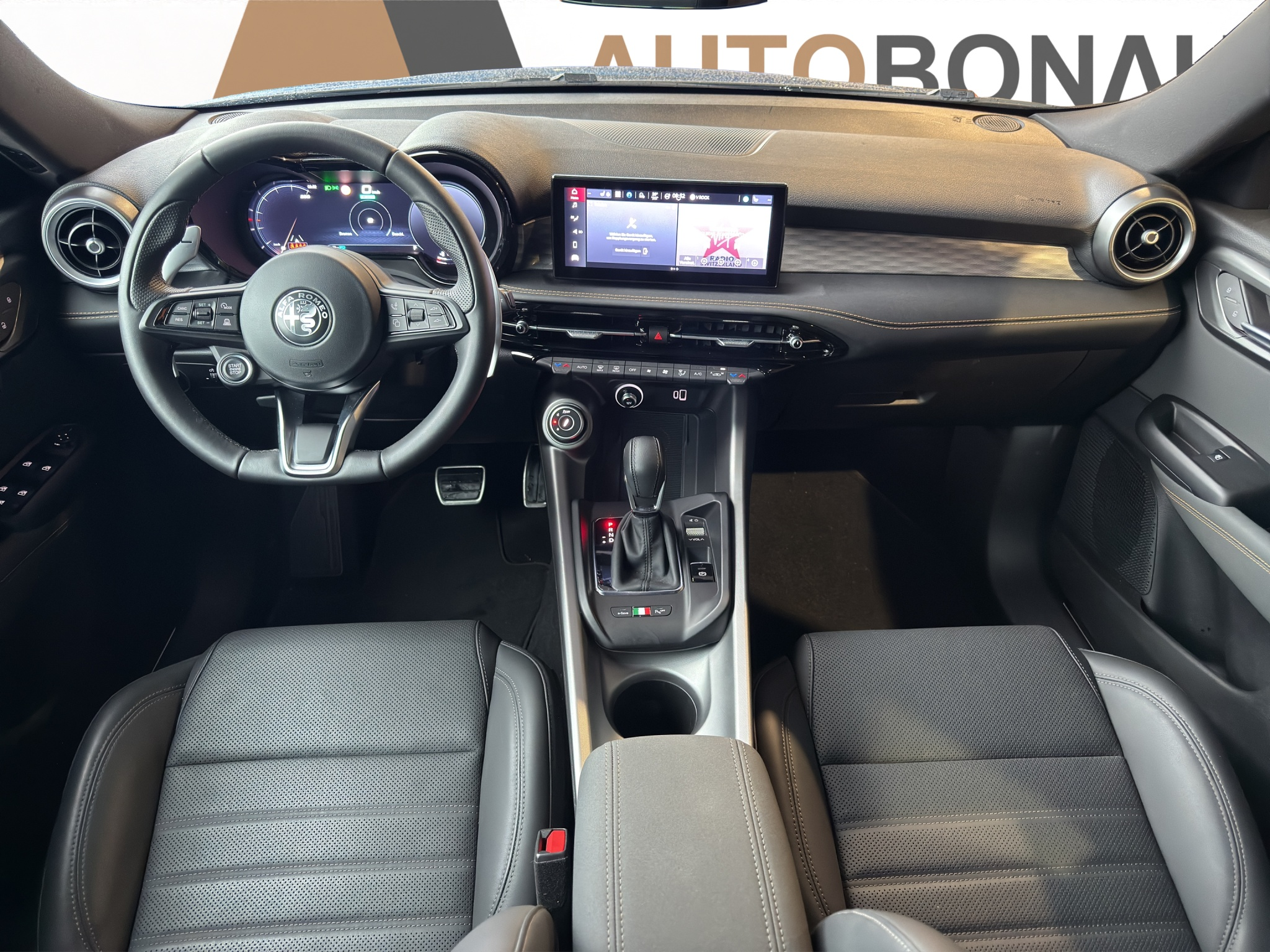 listing desktop thumbnail image 9