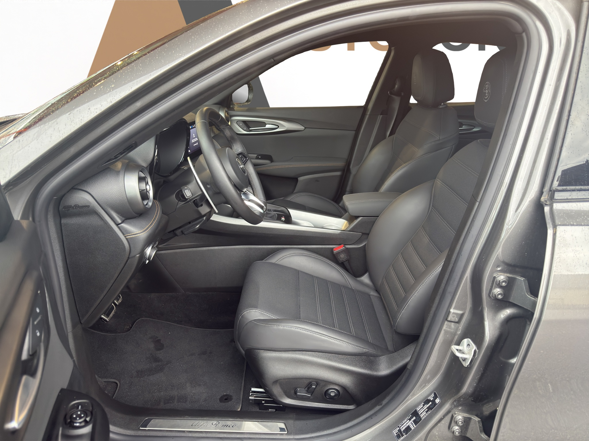 listing desktop thumbnail image 8