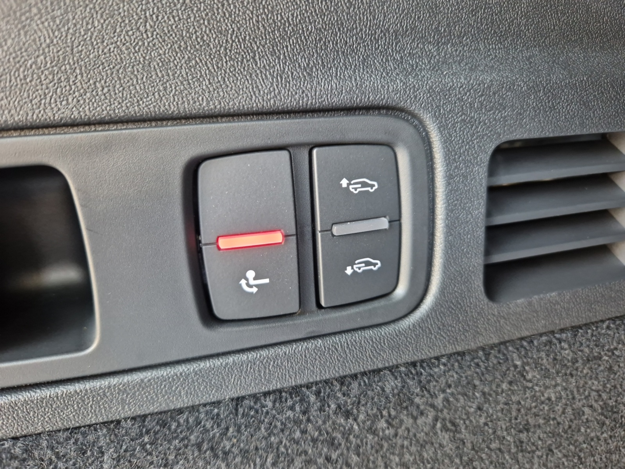 listing desktop thumbnail image 9