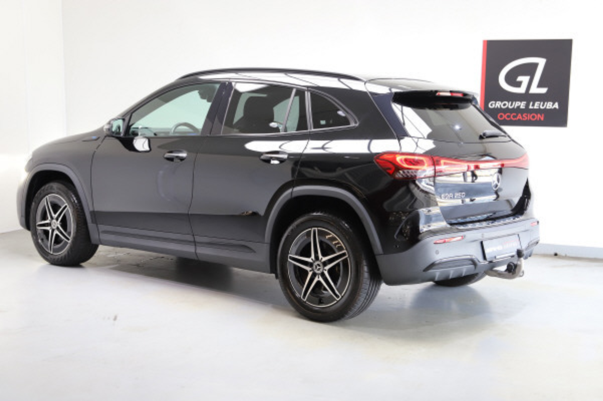 listing desktop thumbnail image 2