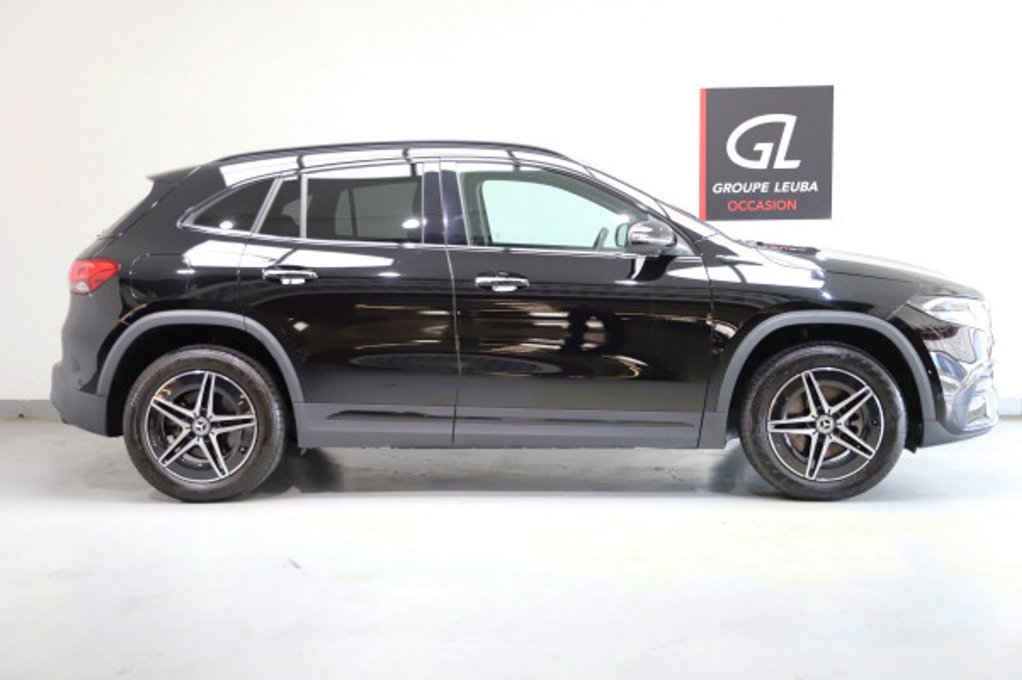 listing desktop thumbnail image 6