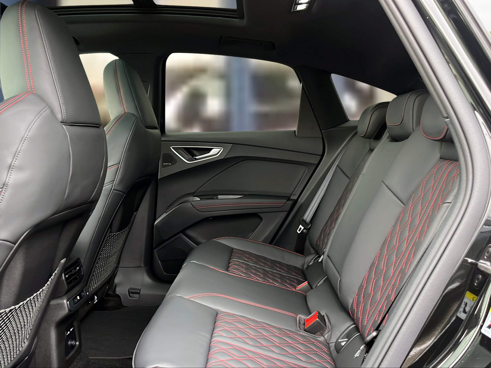 listing desktop thumbnail image 9