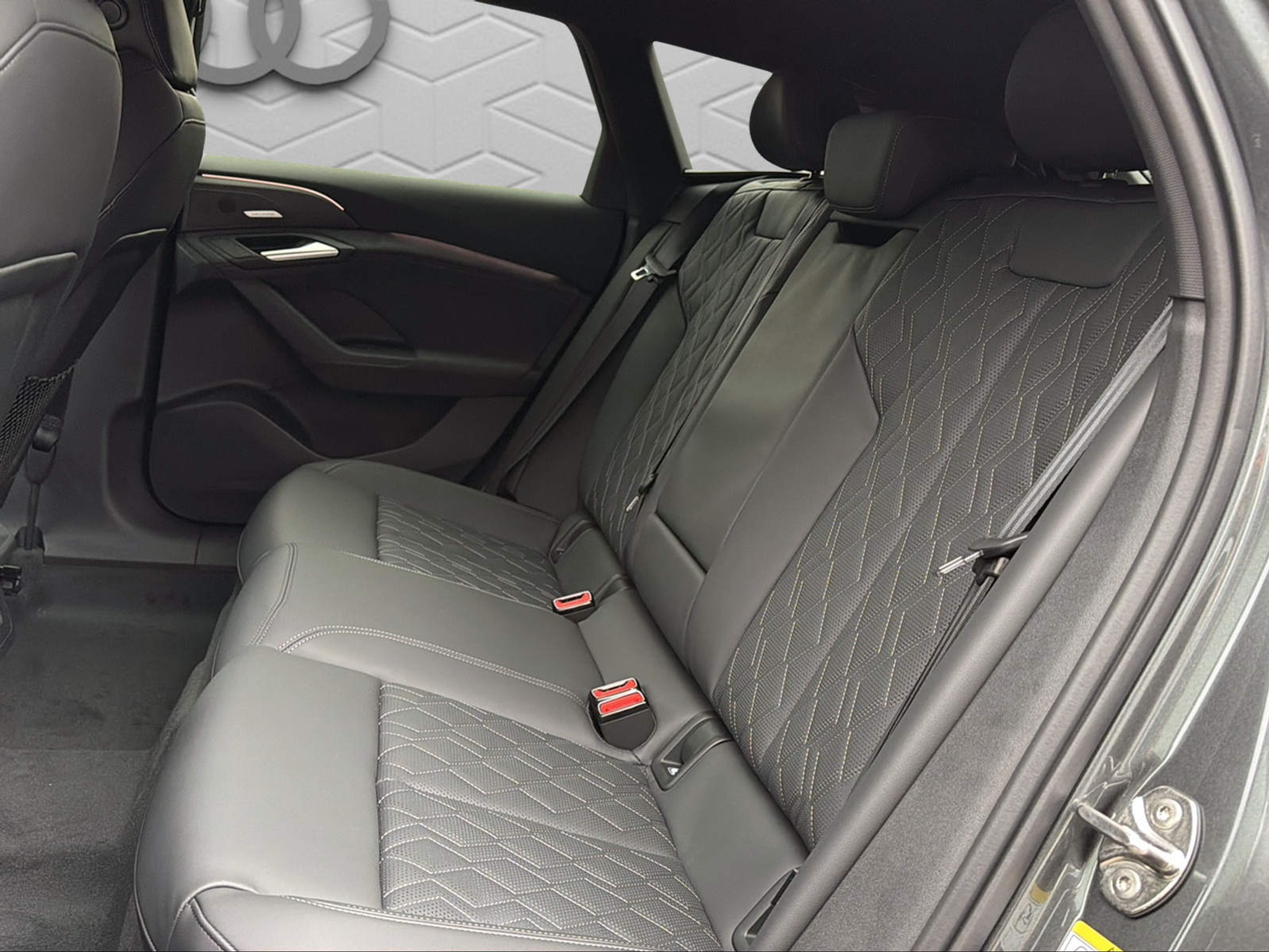 listing desktop thumbnail image 12