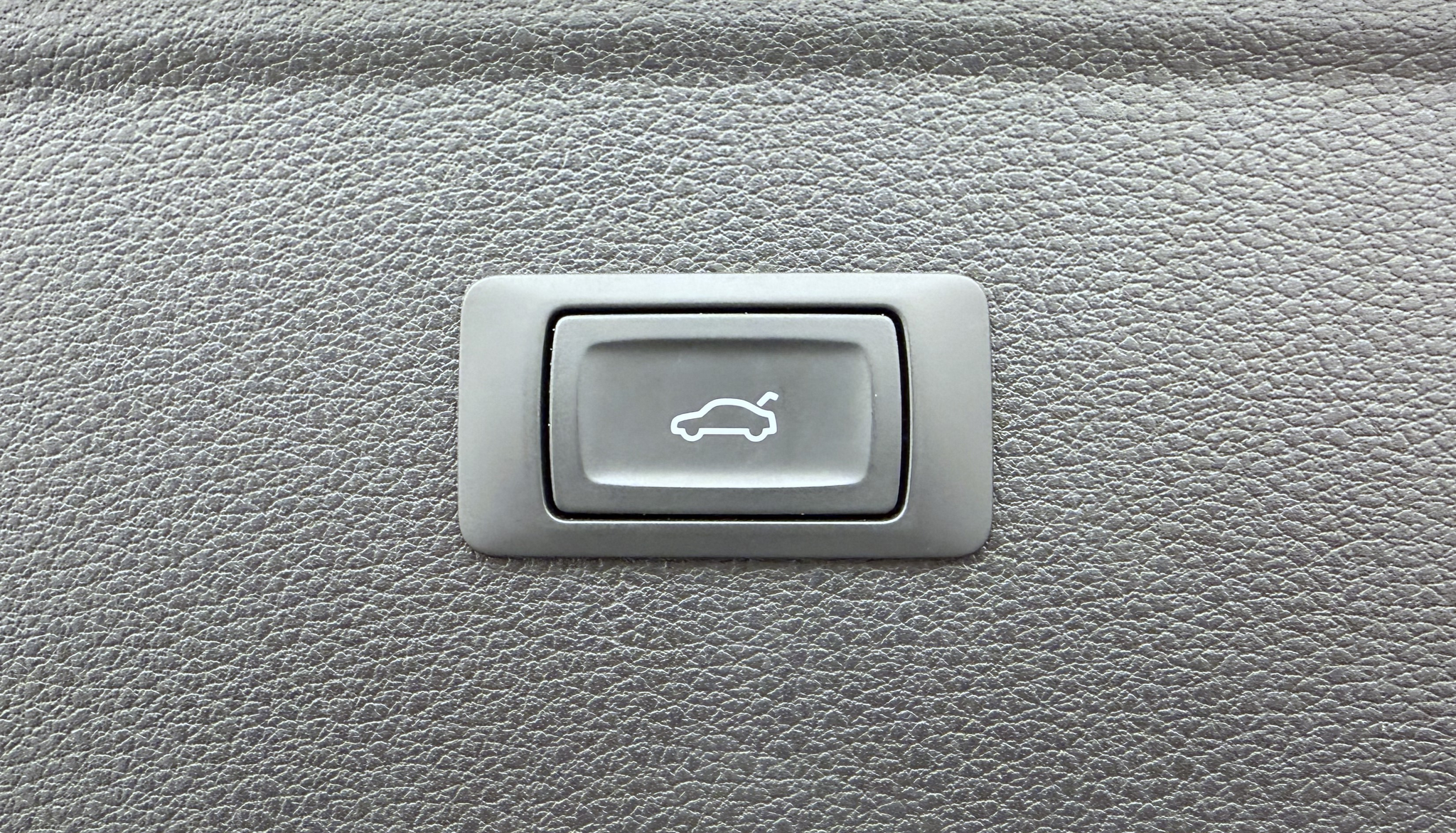 listing desktop thumbnail image 23