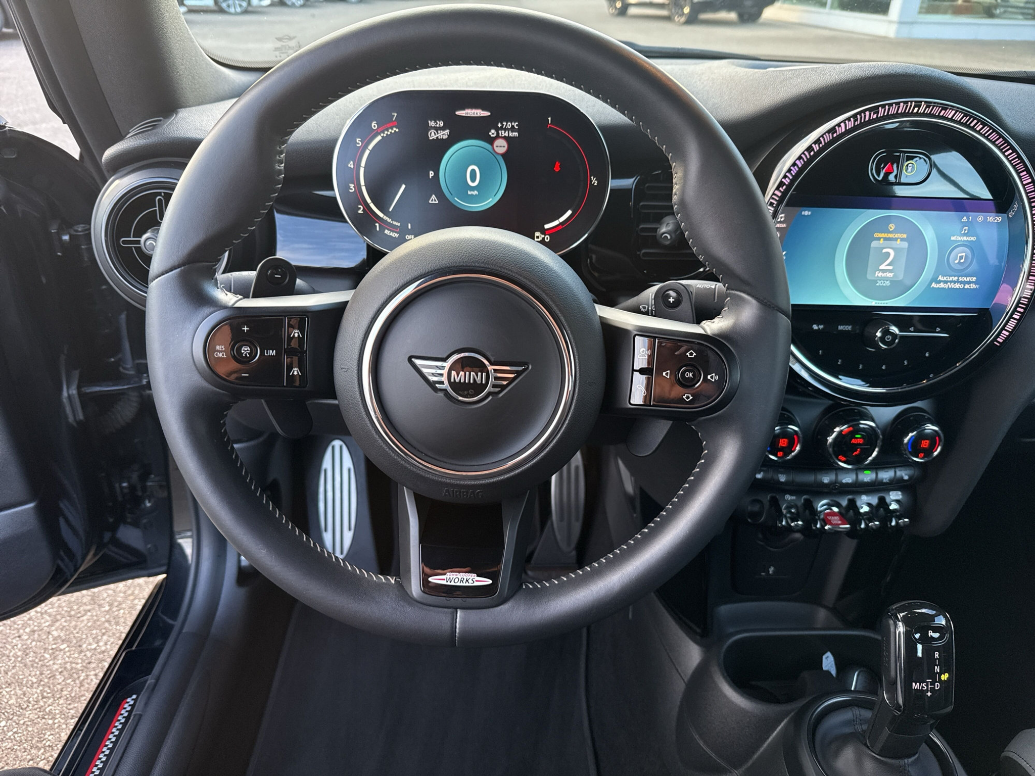 listing desktop thumbnail image 11