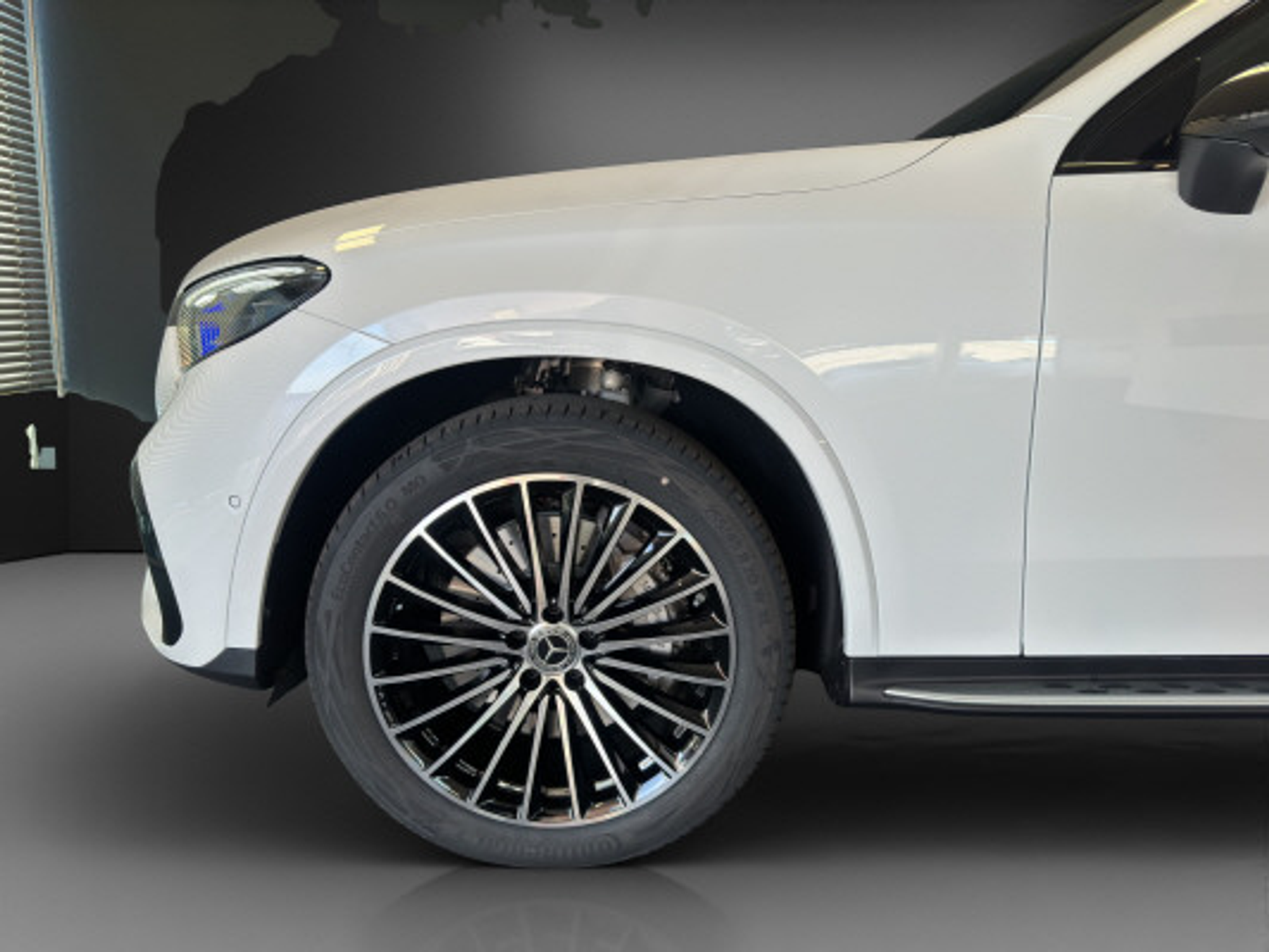 listing desktop thumbnail image 4