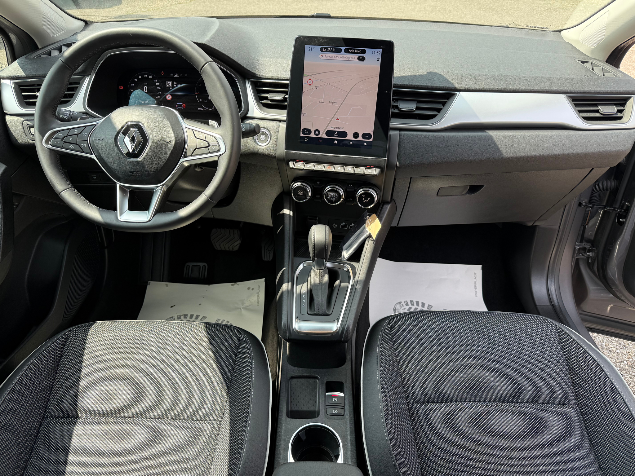 listing desktop thumbnail image 11