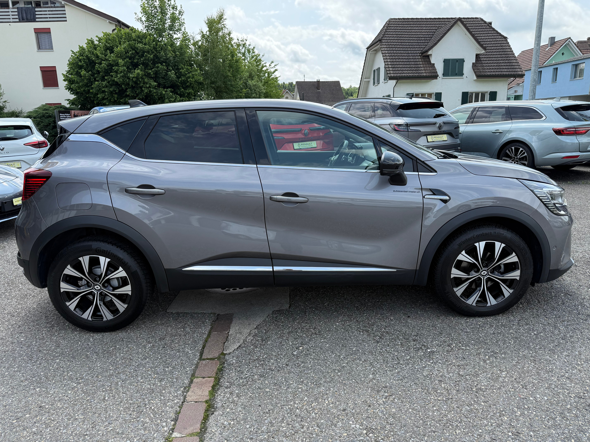 listing desktop thumbnail image 6