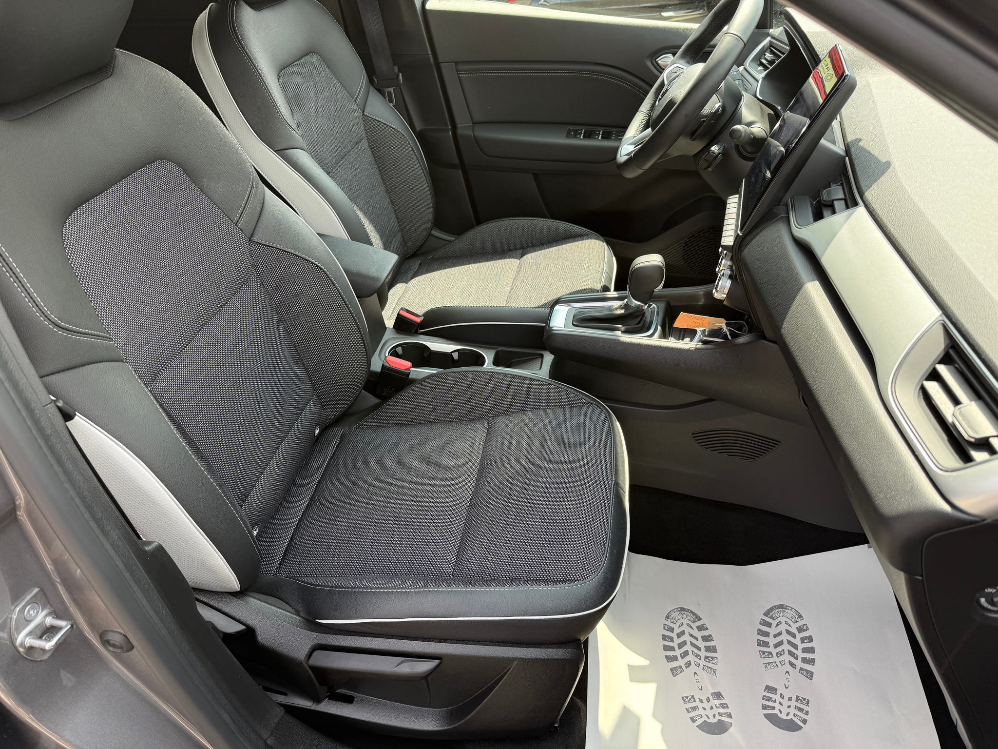 listing desktop thumbnail image 9