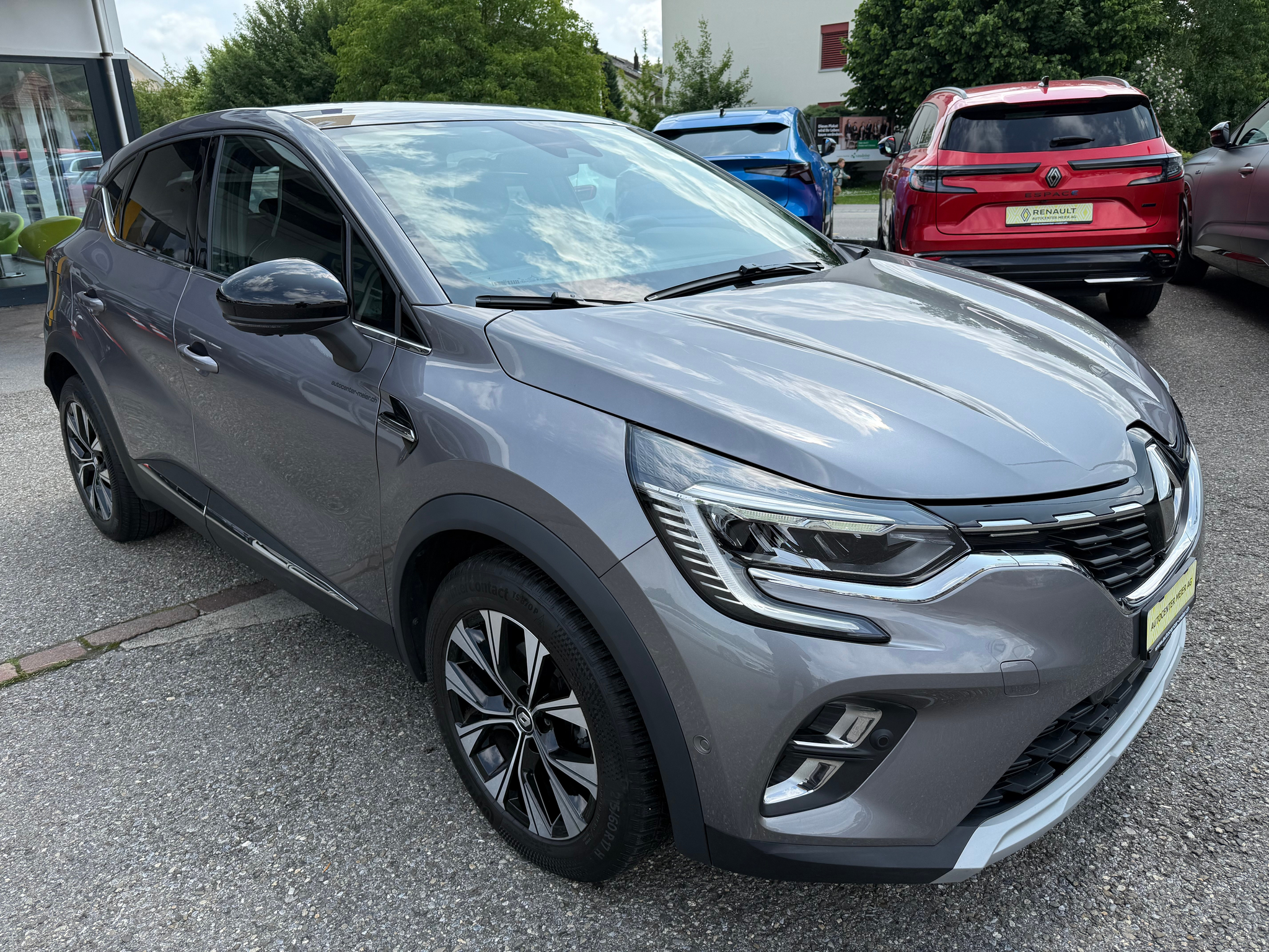 listing desktop thumbnail image 7