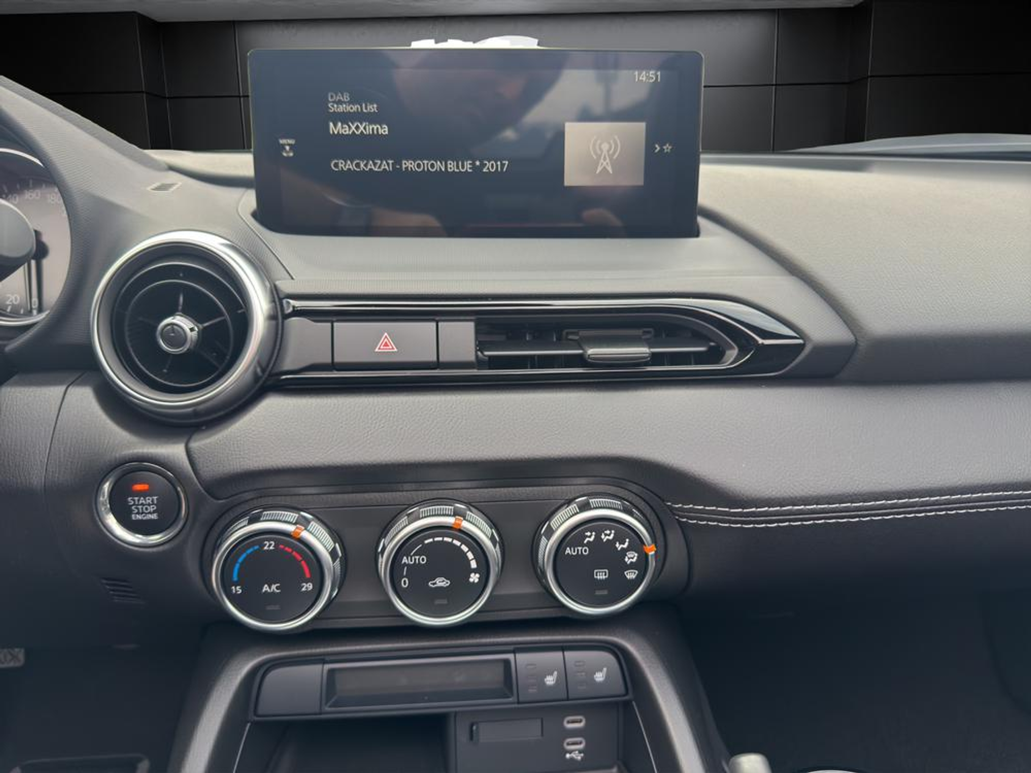 listing desktop thumbnail image 10