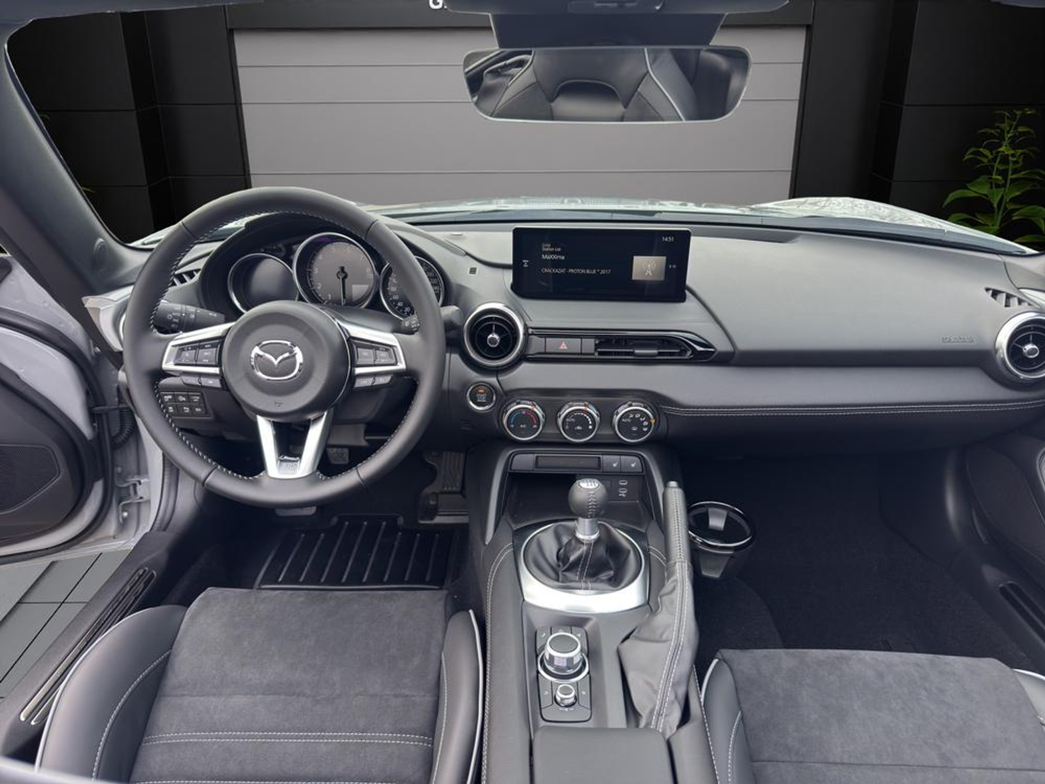 listing desktop thumbnail image 6