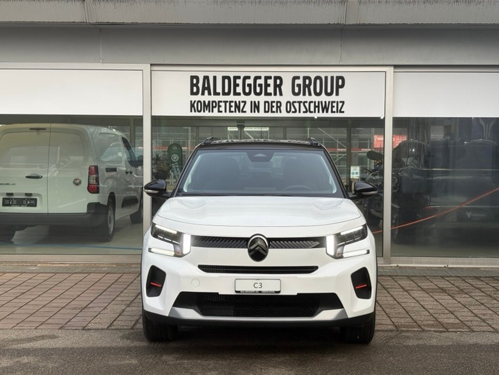 listing desktop thumbnail image 5