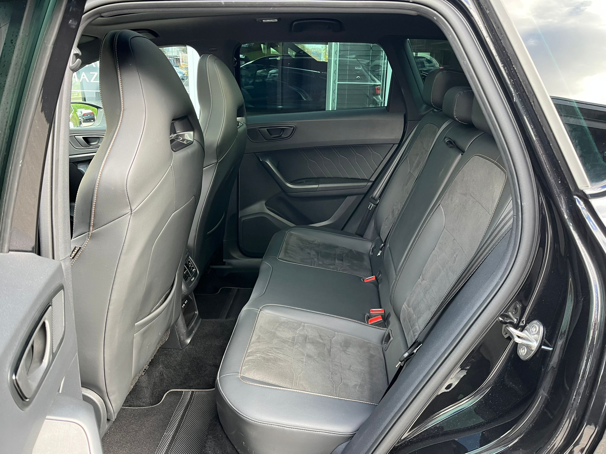 listing desktop thumbnail image 8