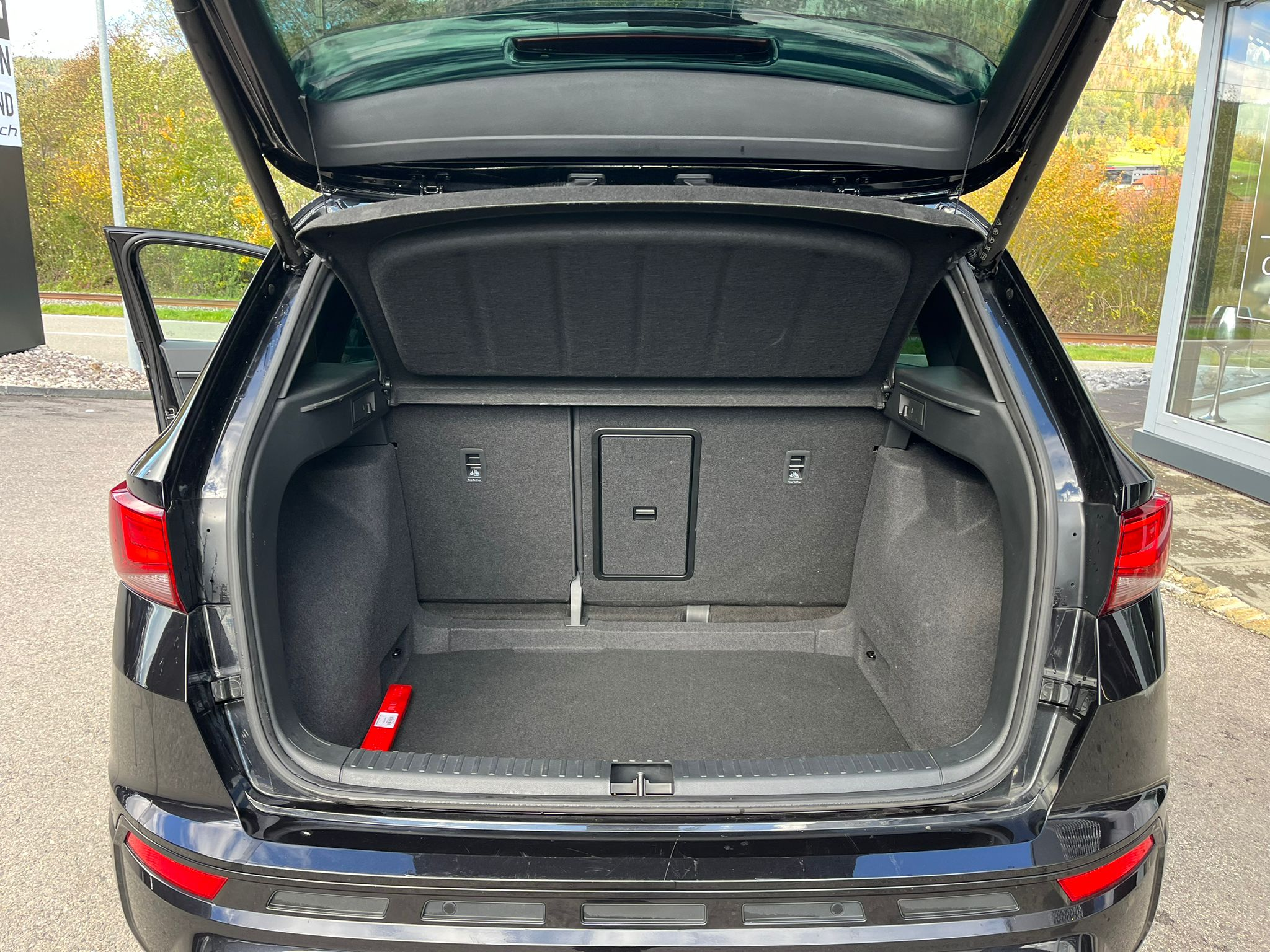 listing desktop thumbnail image 11