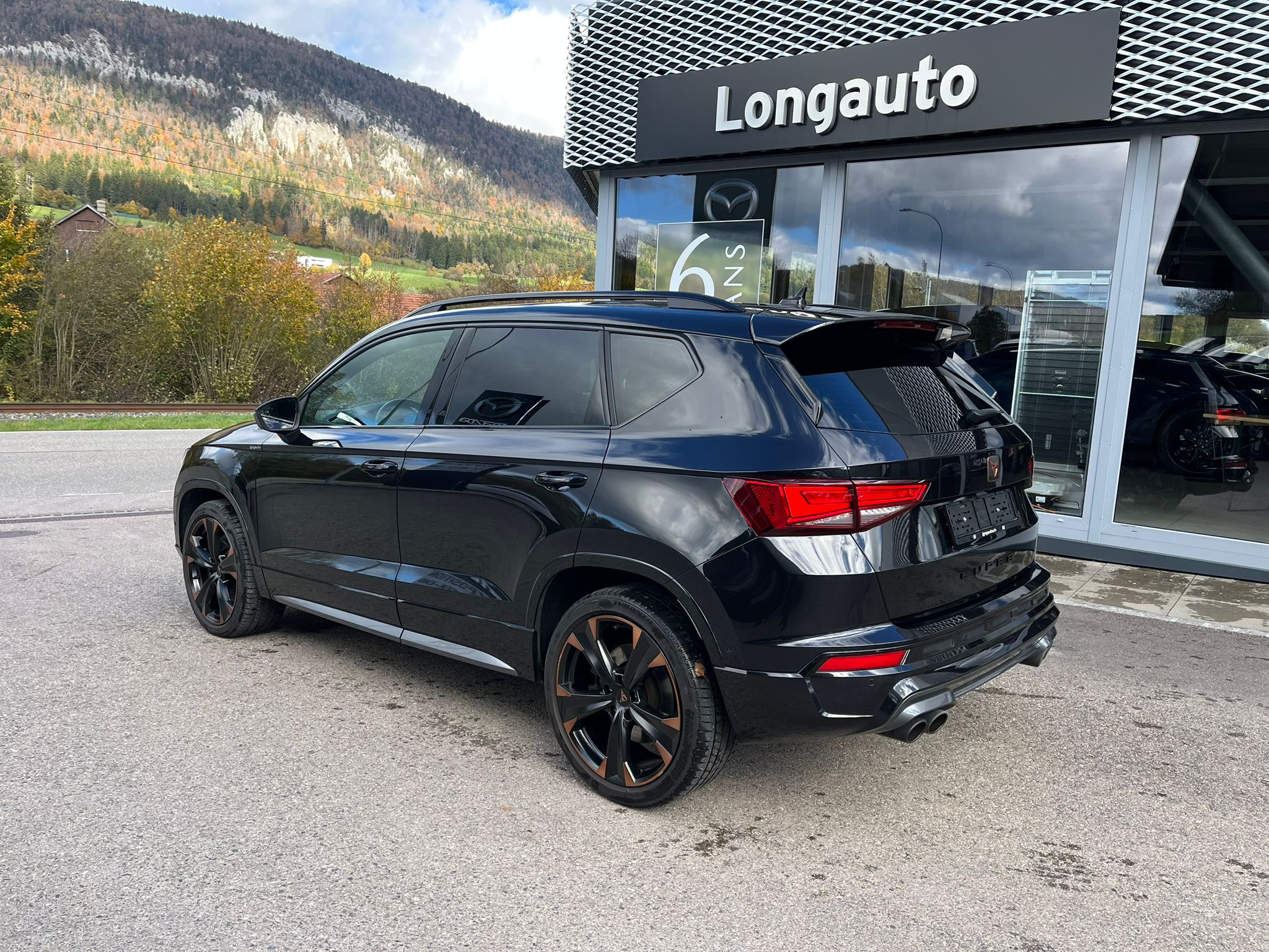 listing desktop thumbnail image 5